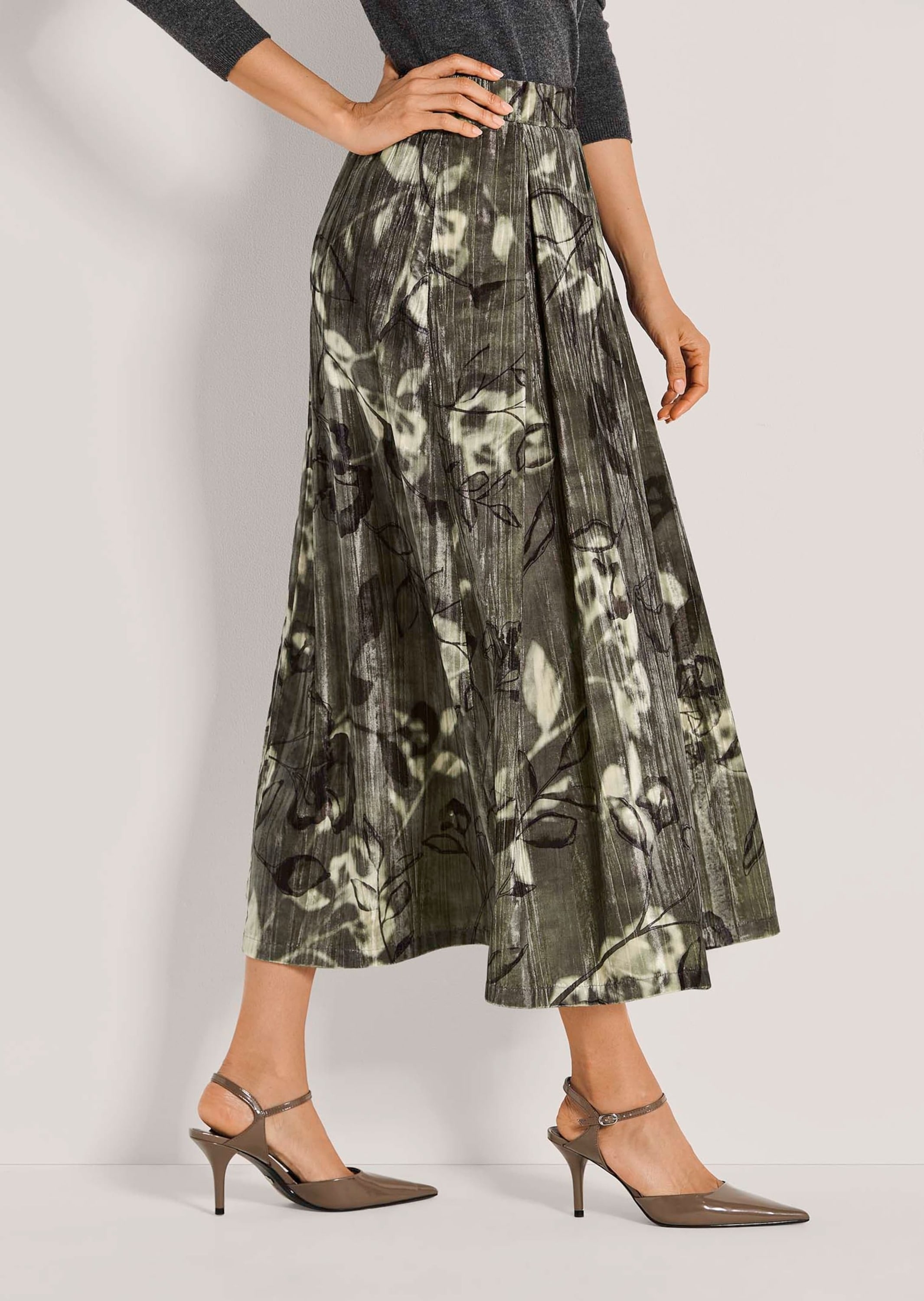 MADELEINE Midirock »Samtrock Eleganter Midirock mit floralem Design« Samtrock in Midilänge mit floralem Print