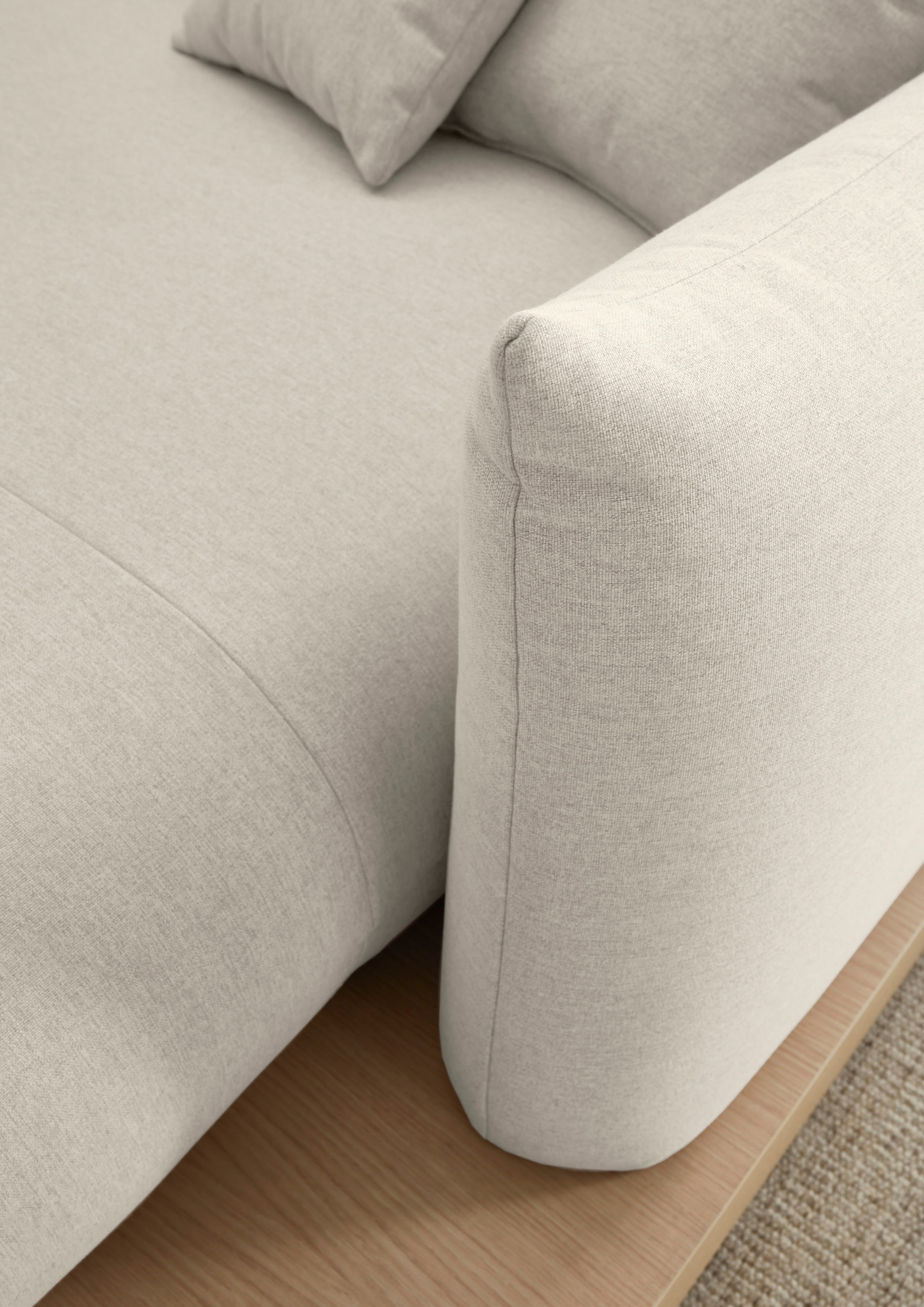 OTTO home Ecksofa »Kalix, Polsterecke mit kräftigem Holz-Plateau, moderne Couch in L-Form«, wahlweise Recamiere links o. rechts, Strukturstoff, hoher Sitzkomfort