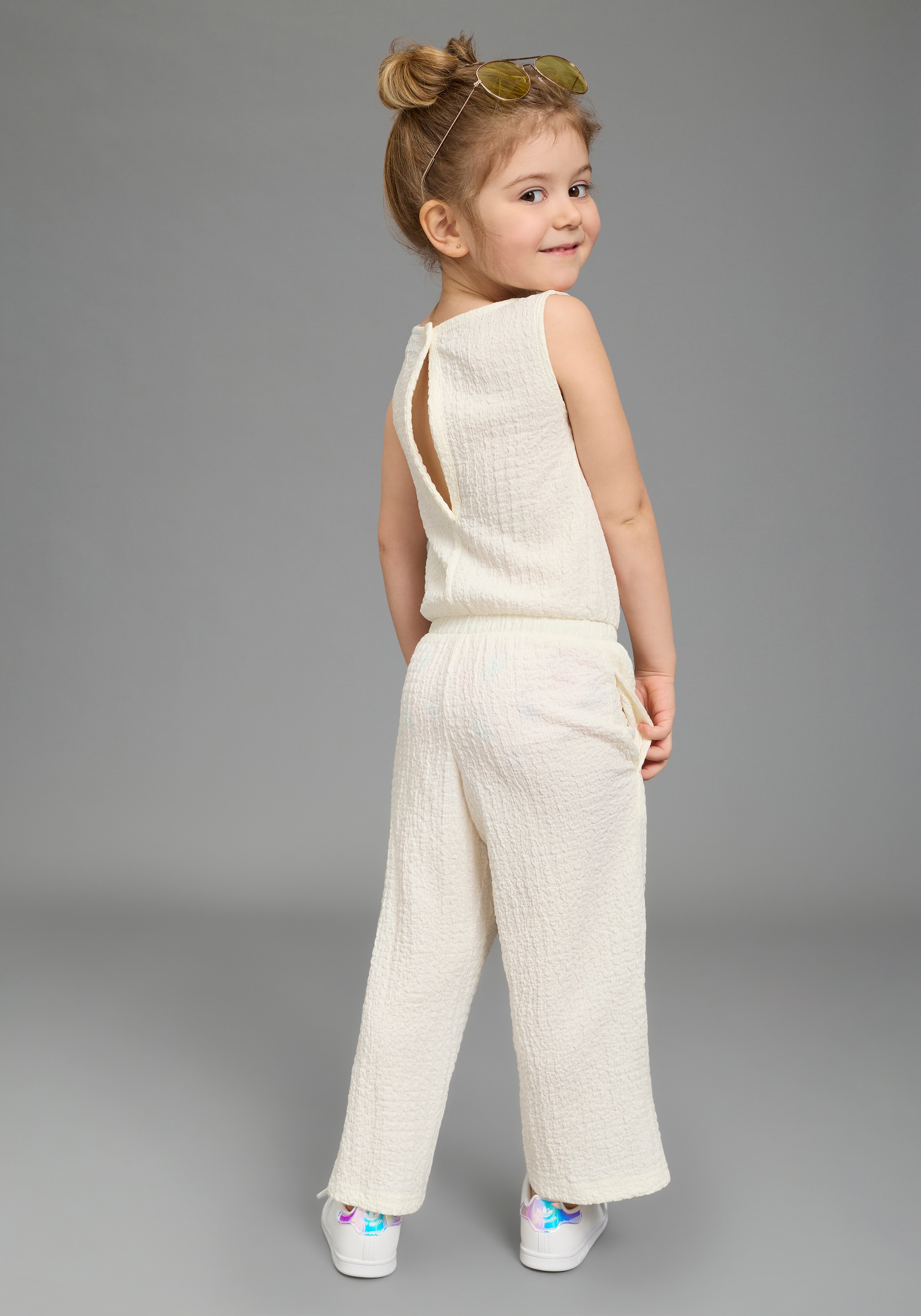 KIDSWORLD Overall »Modisches One-Piece« unifarbene Optik, Jersey-Material, vielseitig einsetzbar