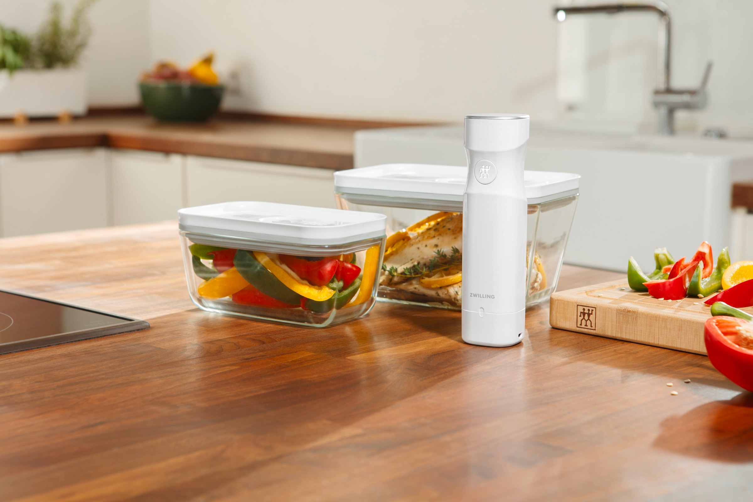 Zwilling Vakuumbehälter »Fresh & Save« Set, Vakuumpumpe inkl. 2 Vakuumboxen & 4 Vakuumbeutel, 7 Stk. tlg. Vakuum Starter-Set, Glas/Kunststoff, Spülmaschinengeeignet, Grey Line