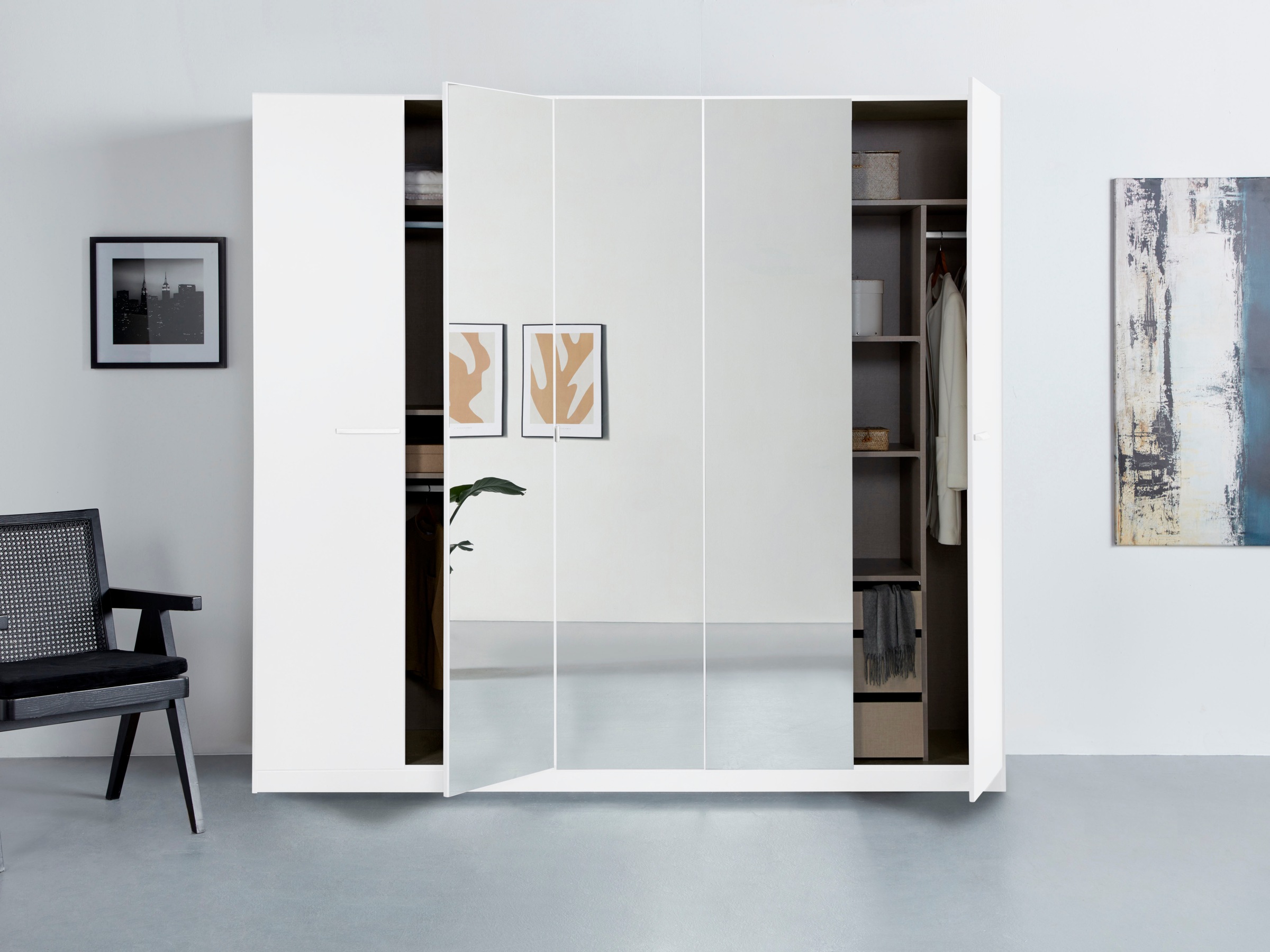 rauch Drehtürenschrank »Kleiderschrank Schrank Garderobe TOPSELLER OTELI inkl. Inneneinteilung«, (erhältlich in Breiten 91-360 cm, ab Breite 136cm inkl. Innenschubladen), mit zusätzlichen Einlegeböden, optional mit Spiegel MADE IN GERMANY