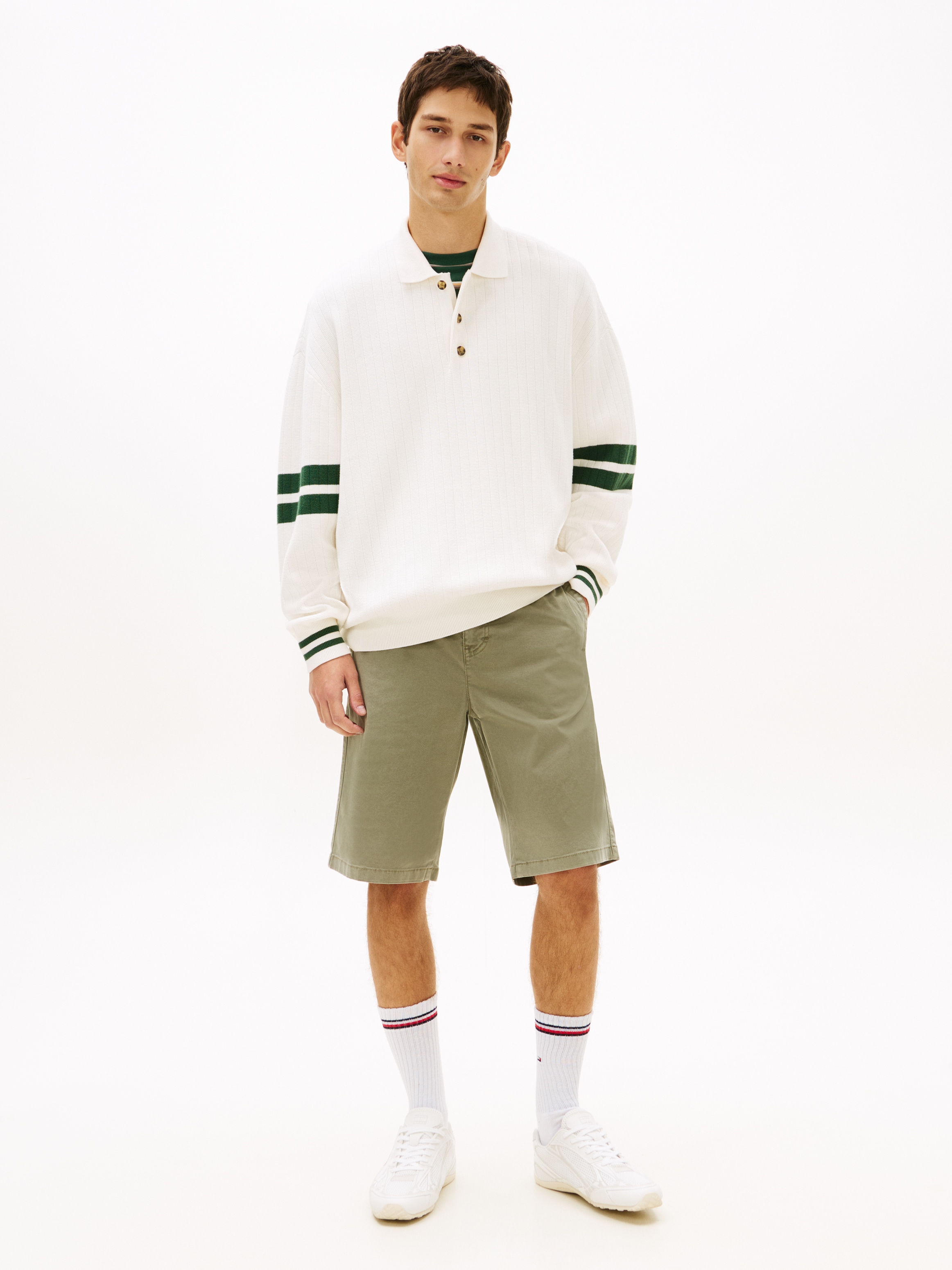 Tommy Jeans Chinoshorts »TJM OTIS COTTON CHINO«  Regular fit mit praktischen Taschen