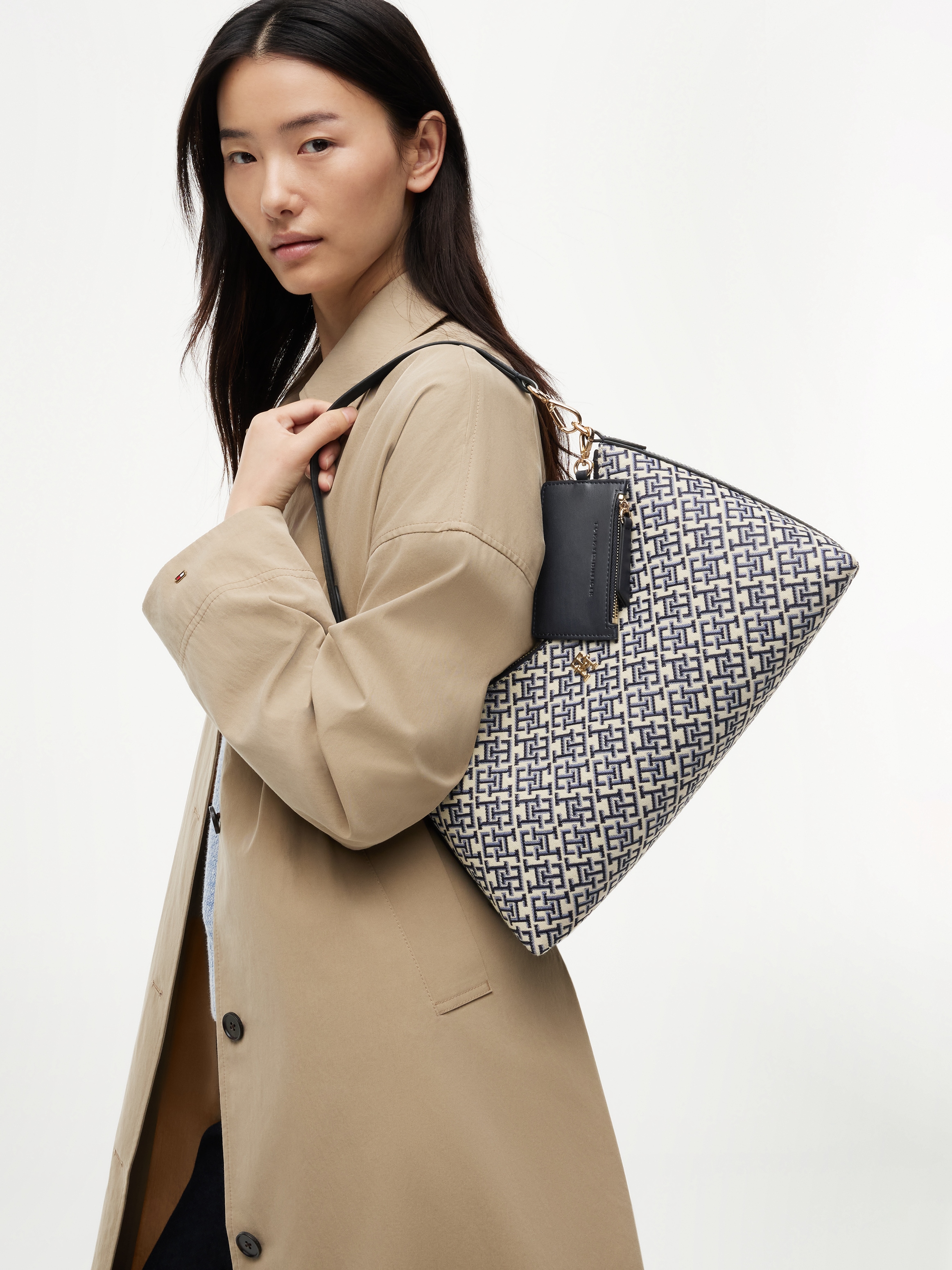 Tommy Hilfiger »TH ICON SHOULDER BAG JACQUARD« Damen Handtasche, Tragetasche mit TH-Logostickerei