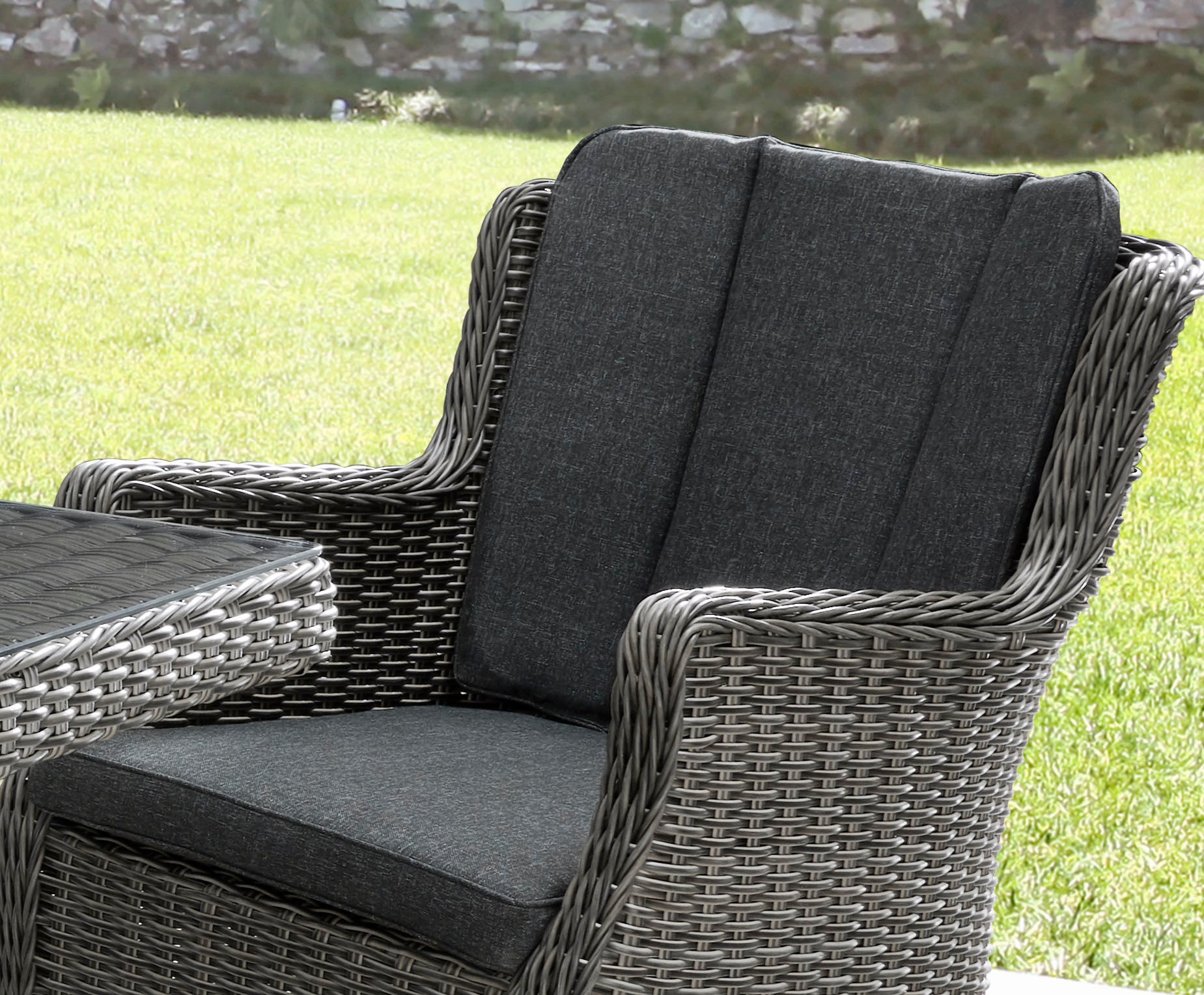 Destiny Garten-Essgruppe »LUNA«, (Set, 5 tlg., 1 Tisch, 4 Sessel), (Set, 13-tlg., 4 Sessel, 1 Tisch 200x100x75cm) Aluminium, Polyrattan