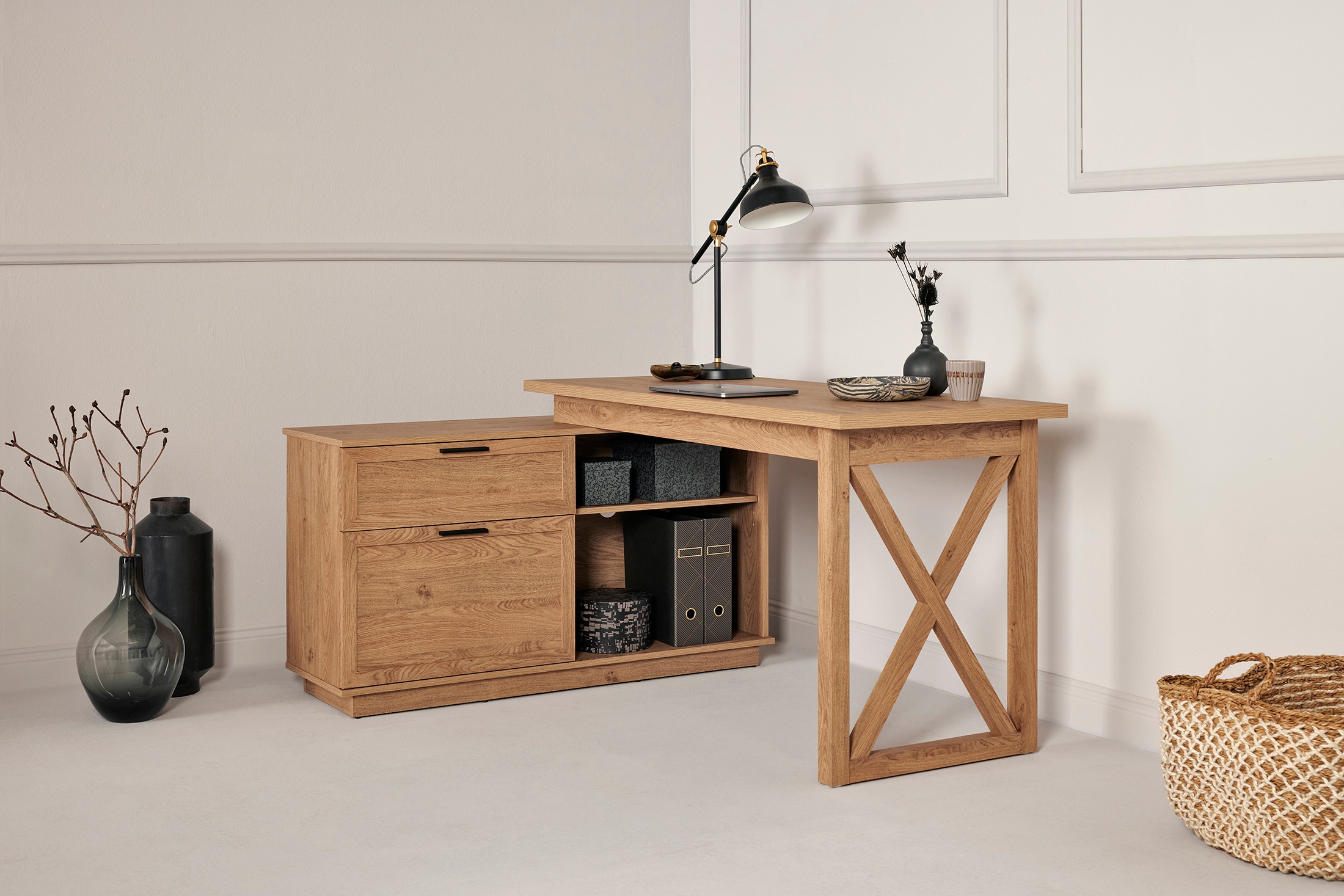 Jahnke Eckschreibtisch »CHALET D 155 E«, (1 St.), im Landhausstil, wechselseitig montierbar