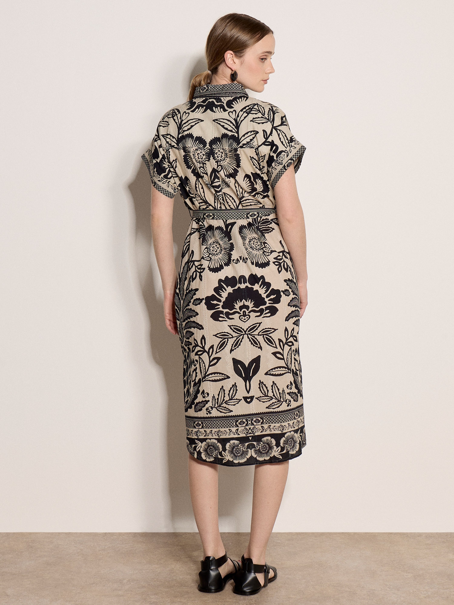 Apricot Midikleid »Midikleid« mit Blumen- und Ananas-Print