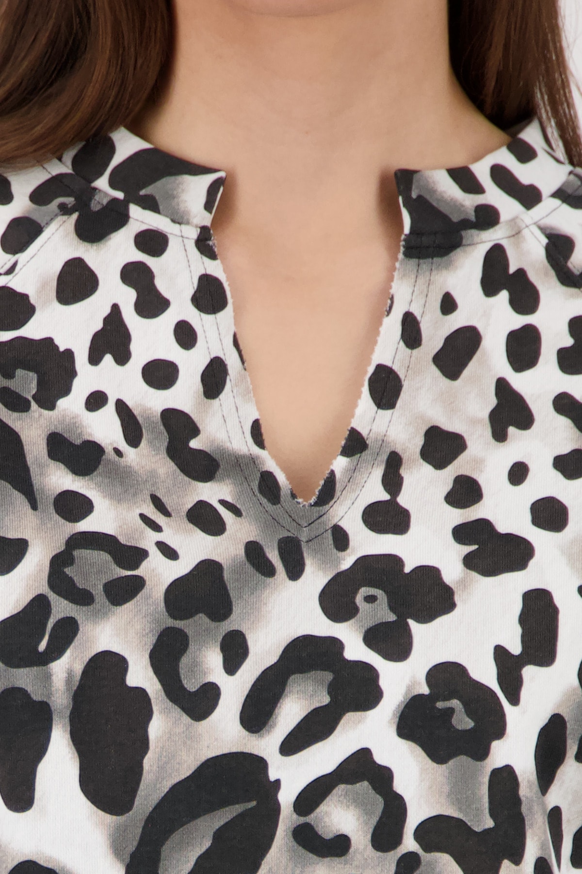 Monari Sweatshirt »Sweatshirt Leo Allover«, mit Animalprint
