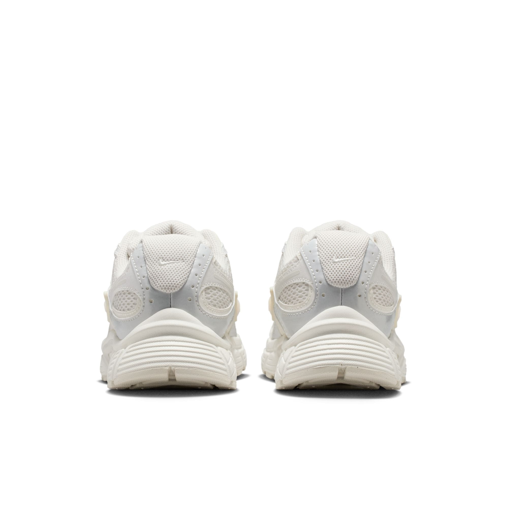 Nike Sportswear Sneaker »W V5 RNR«  inspiriert vom Design des Y2K Nike Vomero 5