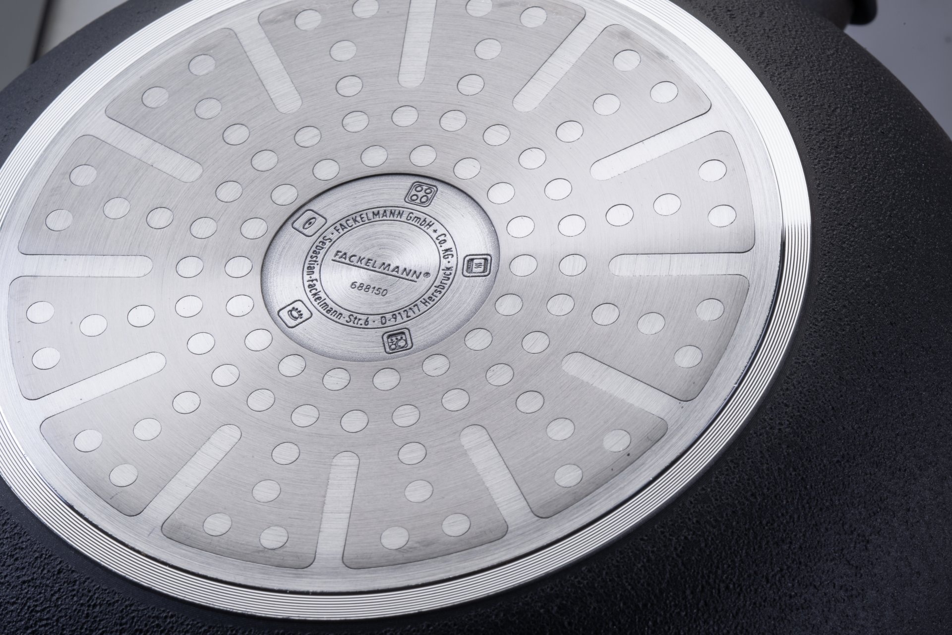 FACKELMANN Wok »Cosmo« Aluminium Set, 2 Stk. tlg. Wokpfannen-Set Cosmo Ø 20 cm & Ø 28 cm – mit Ceramic-Beschichtung