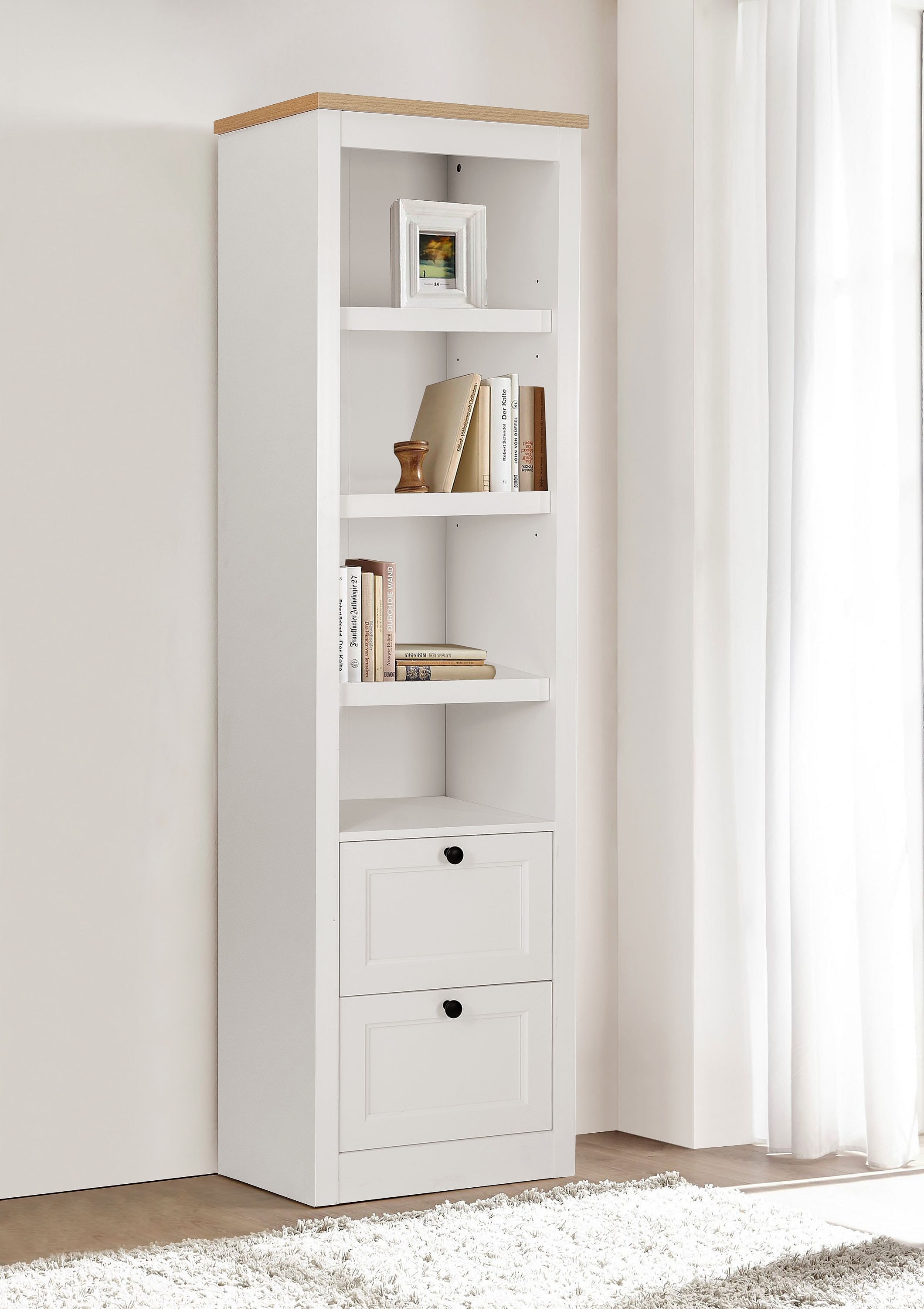 OTTO home Vitrine »Rigny« aus MDF, mit Holz-Zierleiste, schwarzem Metallgriff