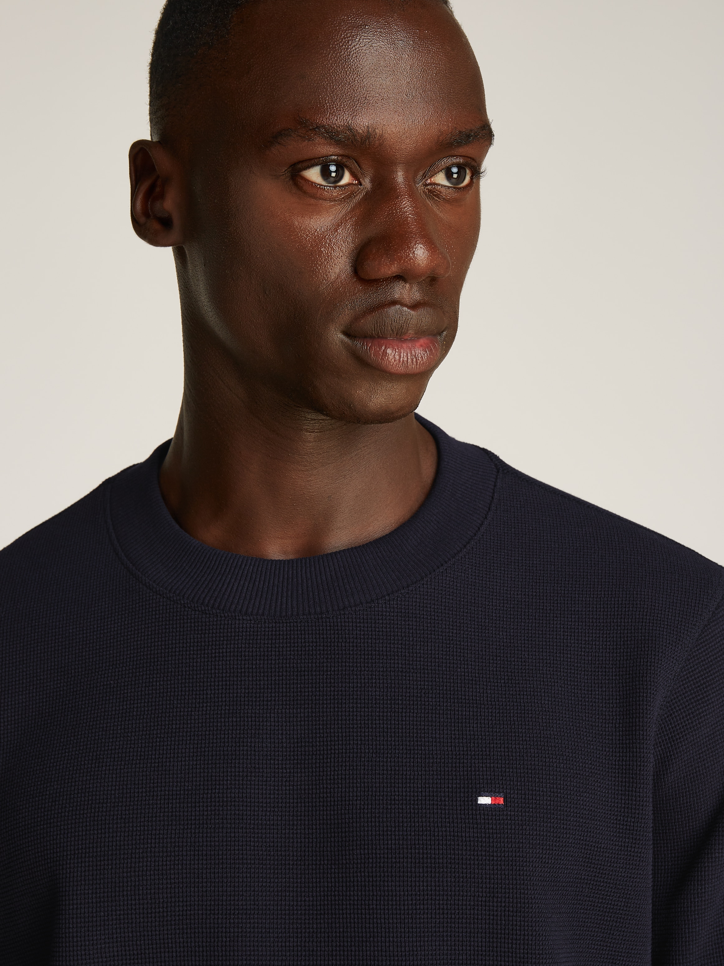 Tommy Hilfiger Rundhalspullover »TEXTURED LS TEE« mit Rundhalsausschnitt