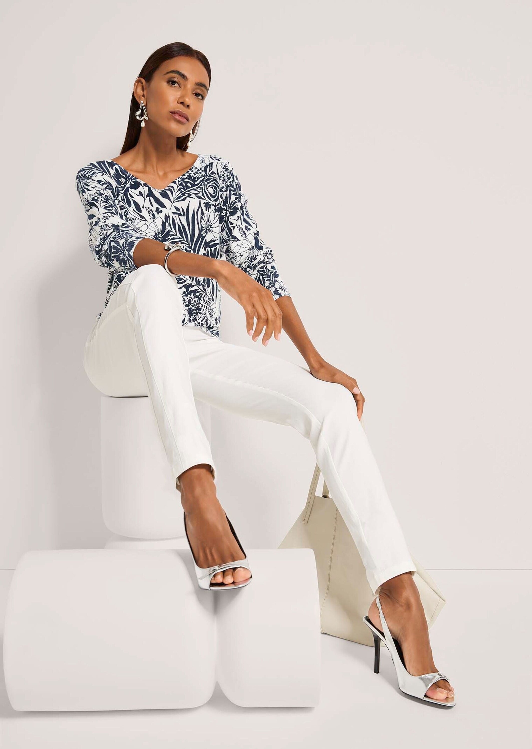 MADELEINE Longpullover »Feinstrickpullover Viskoseshirt mit floralem Muster« Rippenbündchen