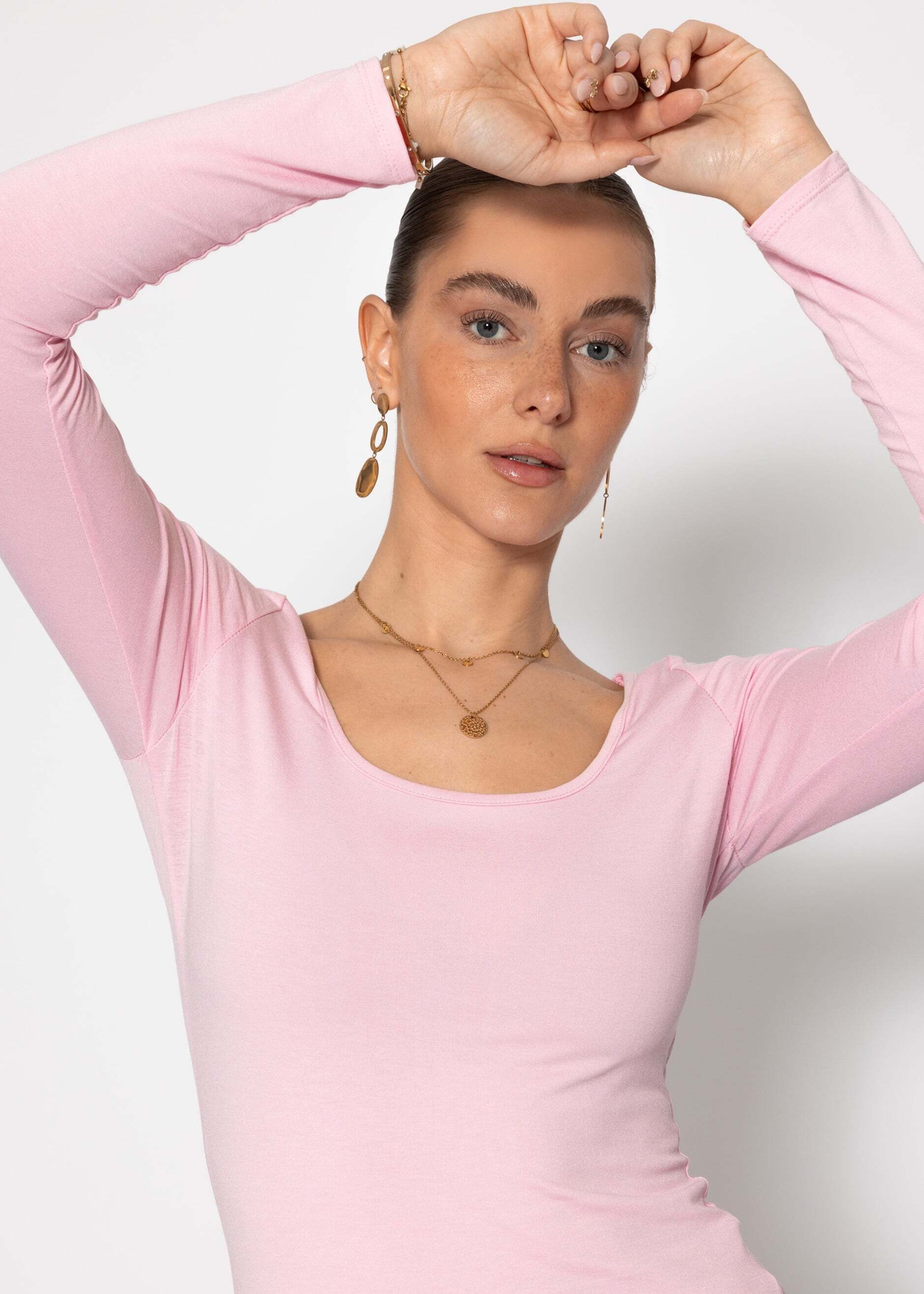 SASSYCLASSY Langarmshirt »Langarmshirt mit Ausschnitt« Weiches Top mit komfortabler Passform Offwhite Grau Schwarz Rosa