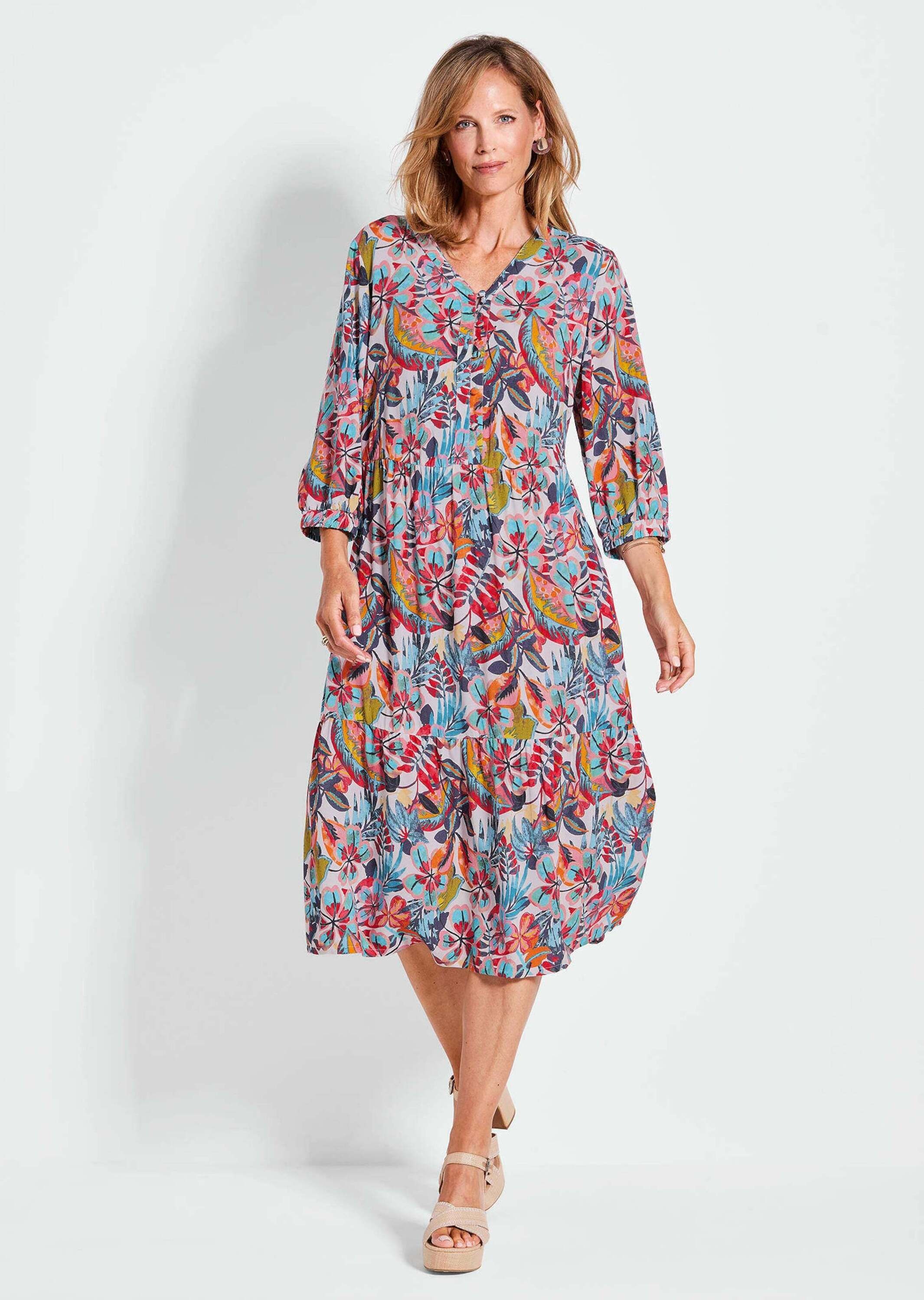 GOLDNER Sommerkleid »Kurzgröße Midikleid mit Allover-Print und  V-Ausschnitt«