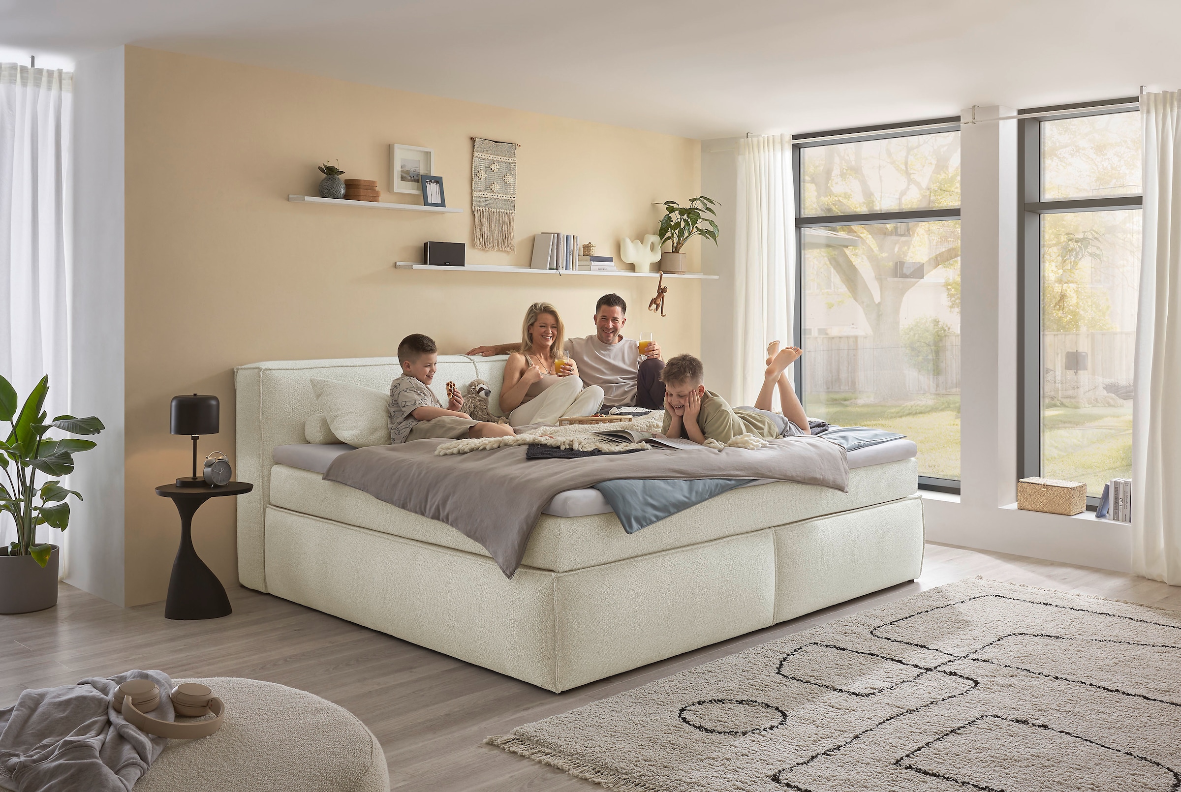 ED EXCITING DESIGN Boxspringbett »Sandon erhältlich in 180cm oder als Familienbett 240cm Breite« 7-Zonen-Federkern H3/H4 mit Kokosmatte und Topper (waschbar)