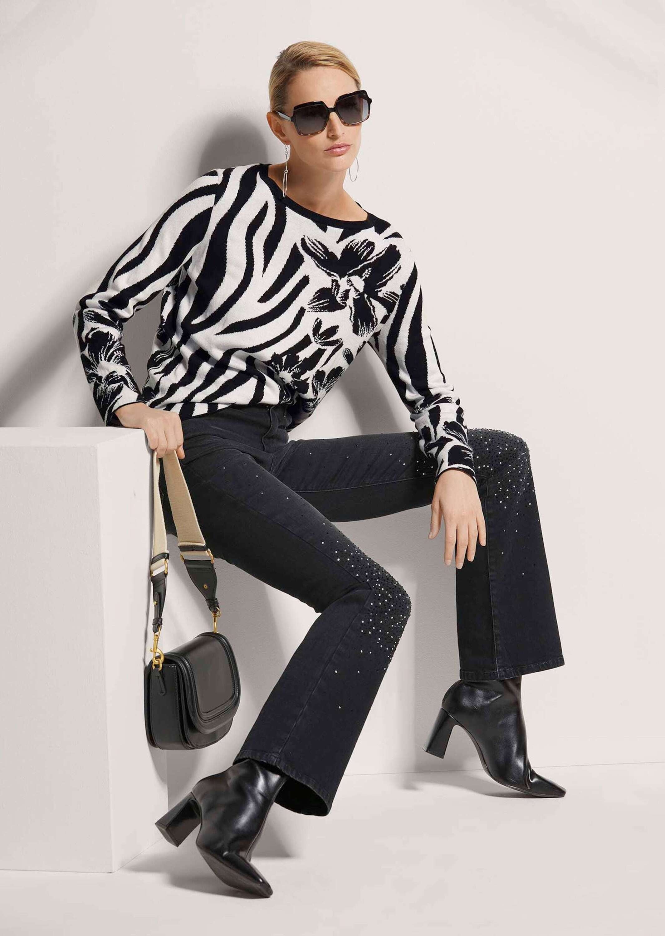 MADELEINE Longpullover »Strickpullover Intarsienpullover mit Zebra- und Blumenmuster«