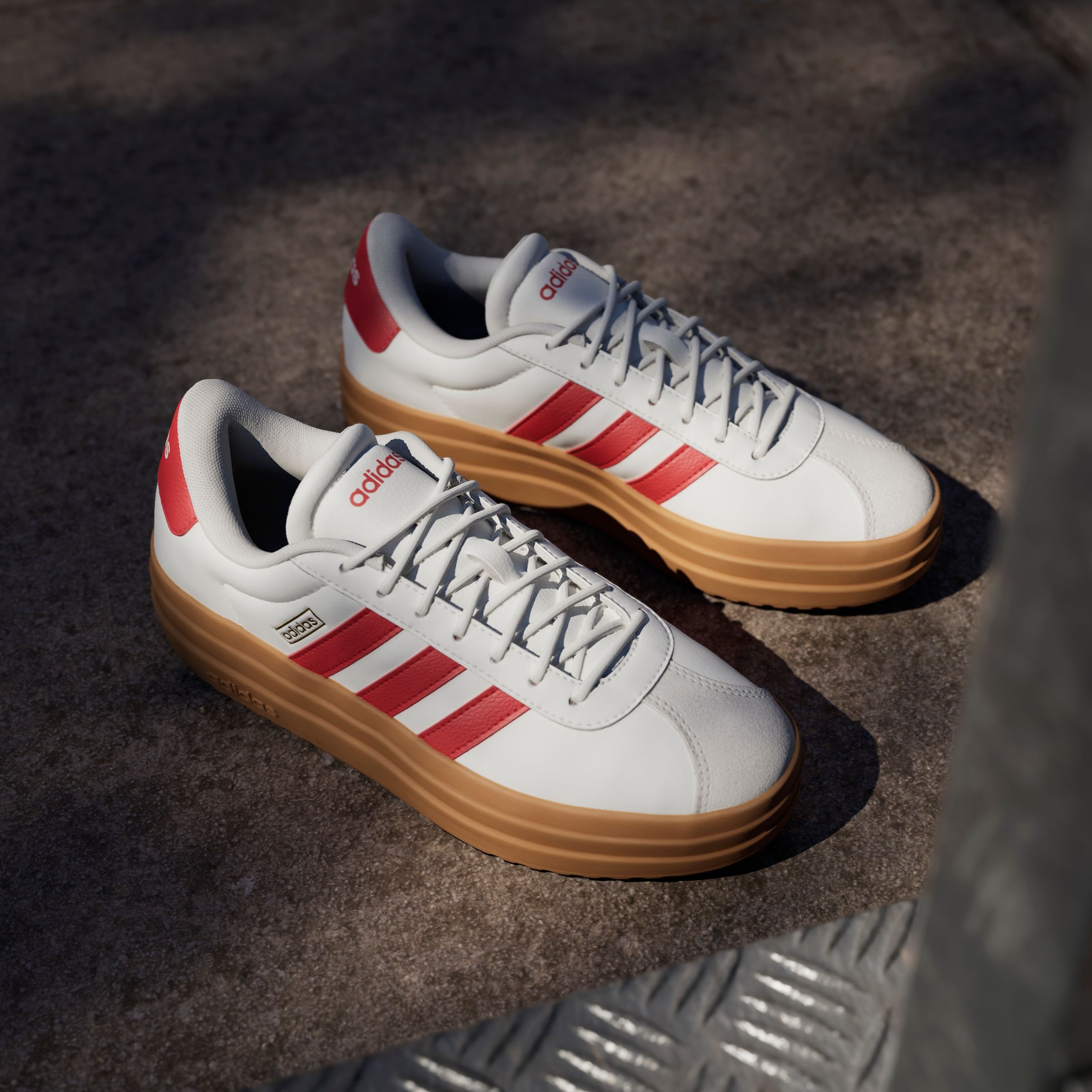 adidas Sportswear Sneaker »VL COURT BOLD«, Design auf den Spuren des adidas Gazelle Bold
