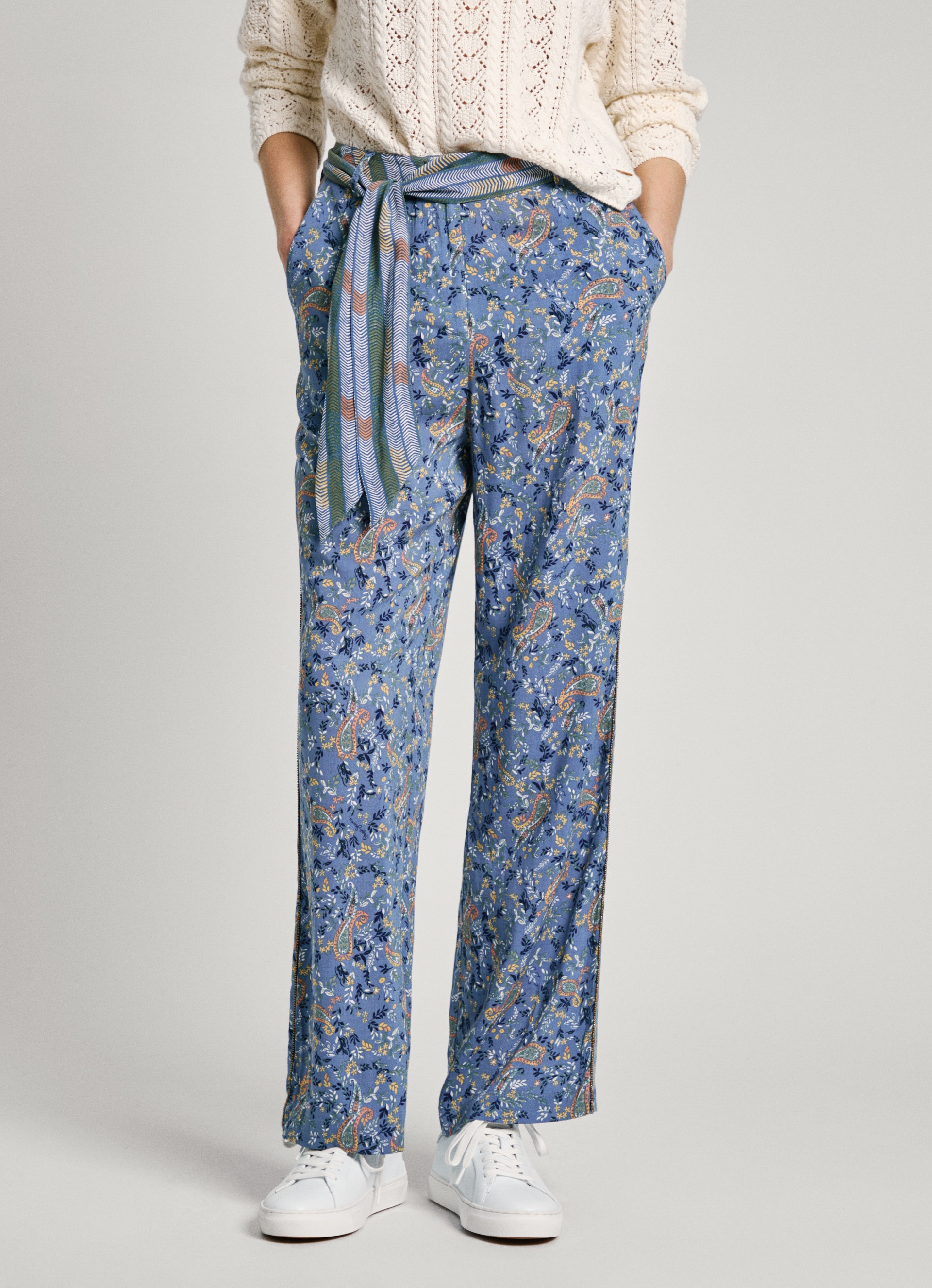 Pepe Jeans Palazzohose »MONICA«, mit Alloverdruck, aus fließender Viskosequalität