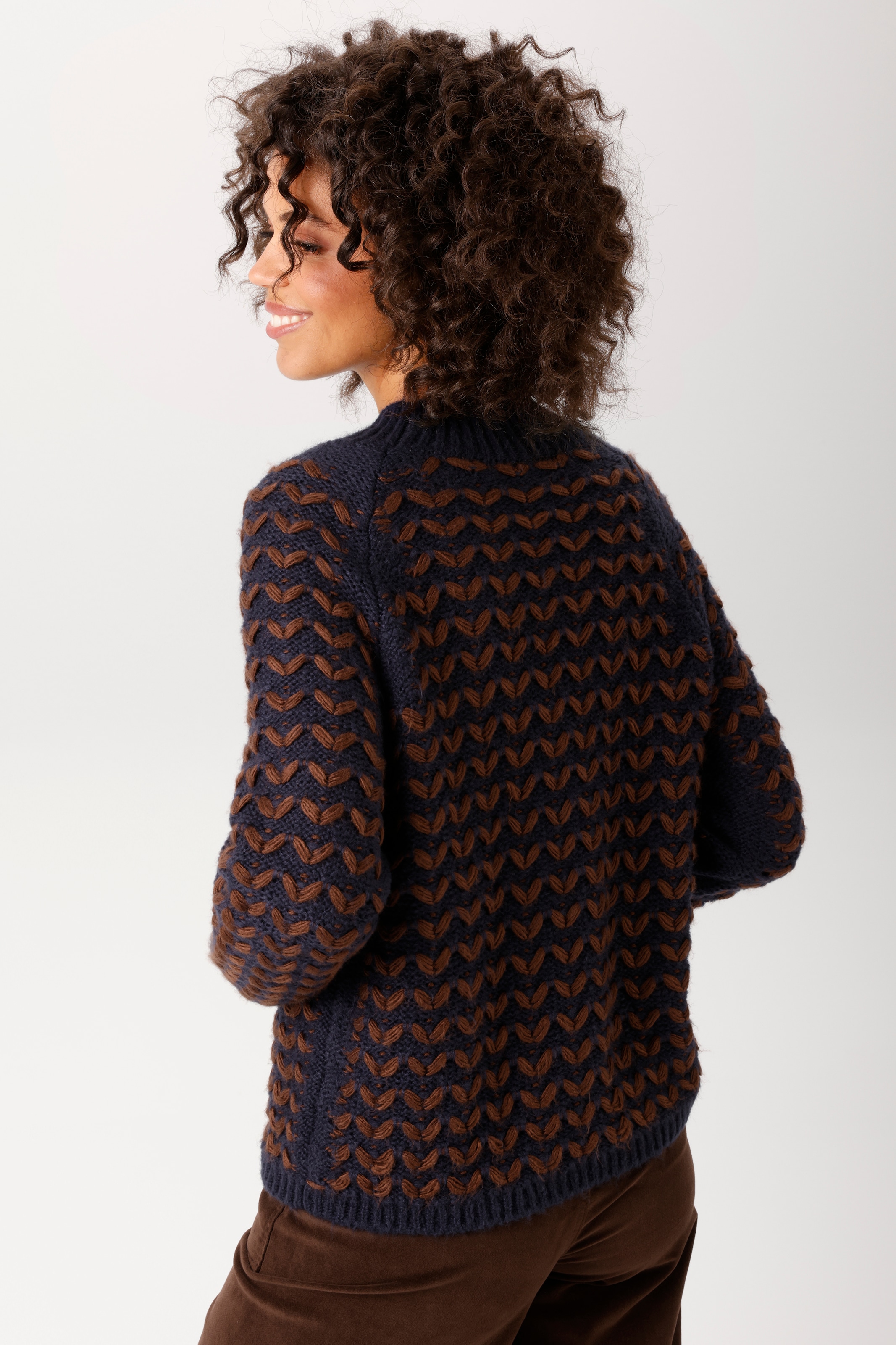 Aniston CASUAL Strickpullover im 3D-Effekt mit aufgestrickten Blättern - NEUE KOLLEKTION