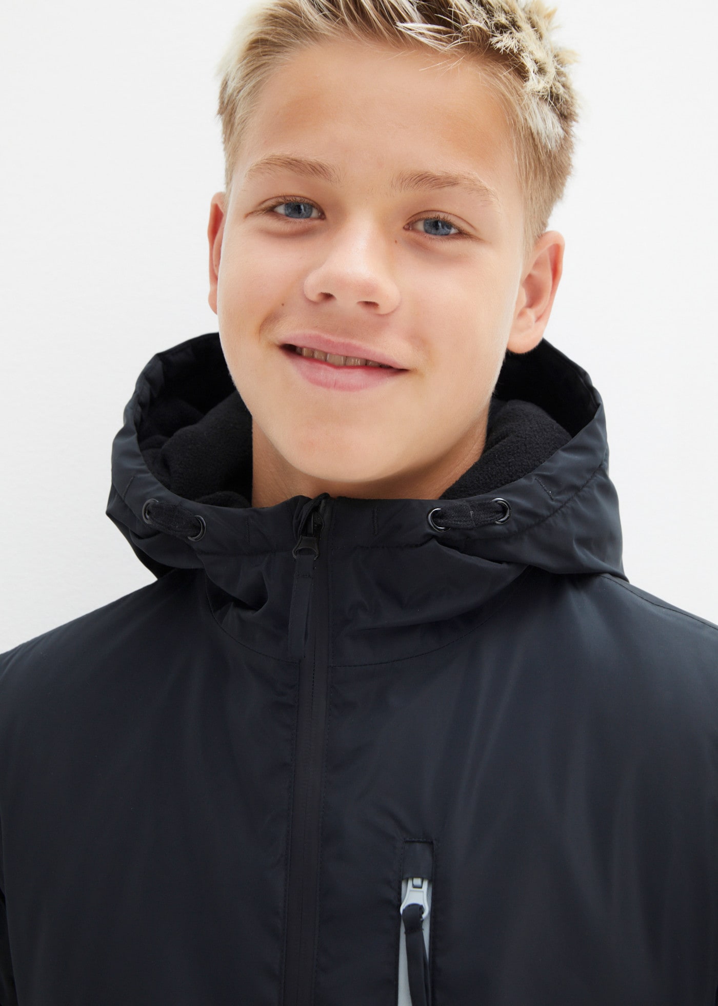 bonprix Winterjacke für Jungen, Regular Fit, sportlicher Stil, aus Polyester