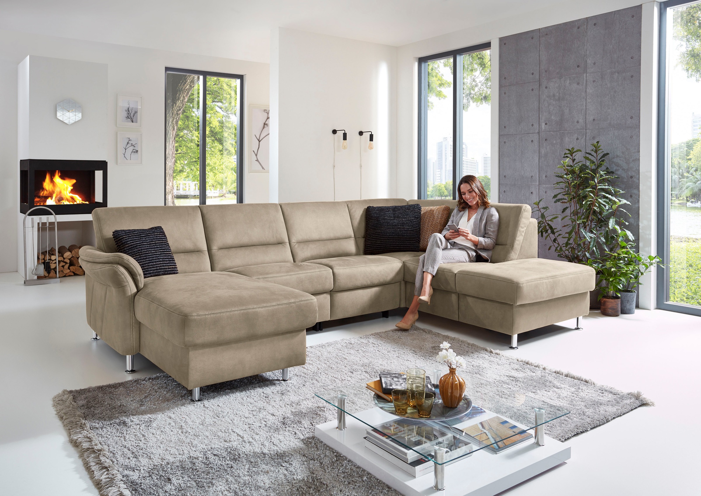 Die PlanBar Wohnlandschaft »ZE-EM16033 U-Form, Breite 316 cm« wahlweise mit Kopfstützen und echt bezogenem Rücken