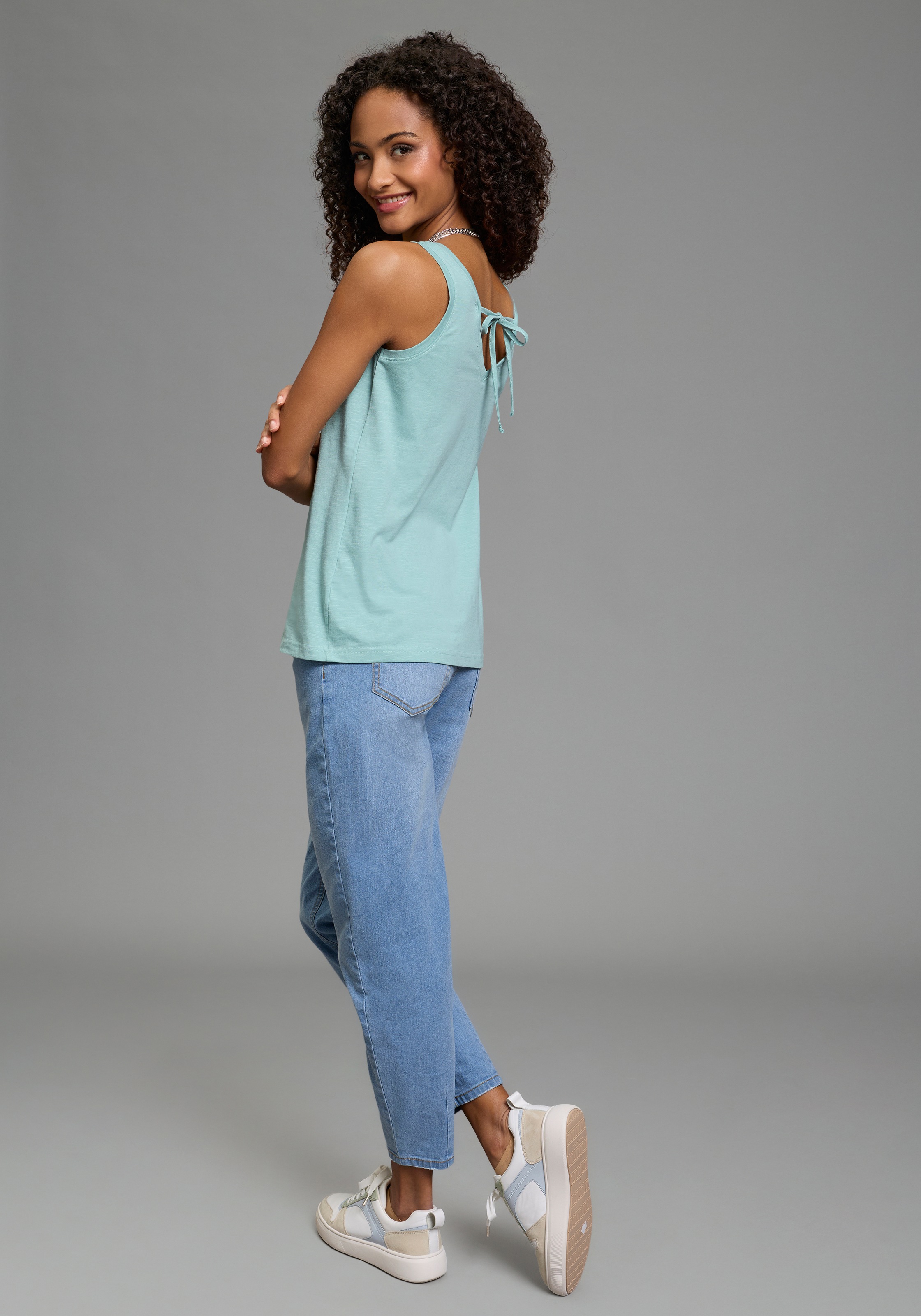 Flashlights Tanktop mit V-Ausschnitt vorne und hinten, hüftlange Schnittform, ärmellos