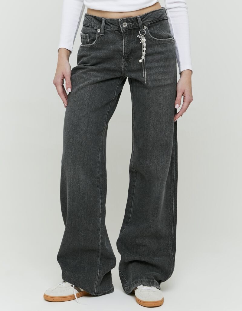 Tally Weijl Low-rise-Jeans »SPADEPALLAS« Baumwollmischung, Low-Waist mit geradem Beinverlauf und Strass-Anhänge