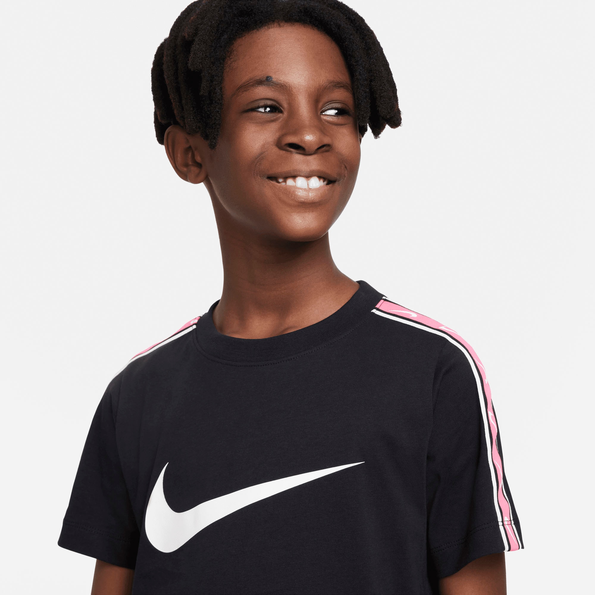 Nike Sportswear T-Shirt »B NSW REPEAT SW SS TEE« kaufen bei OTTO