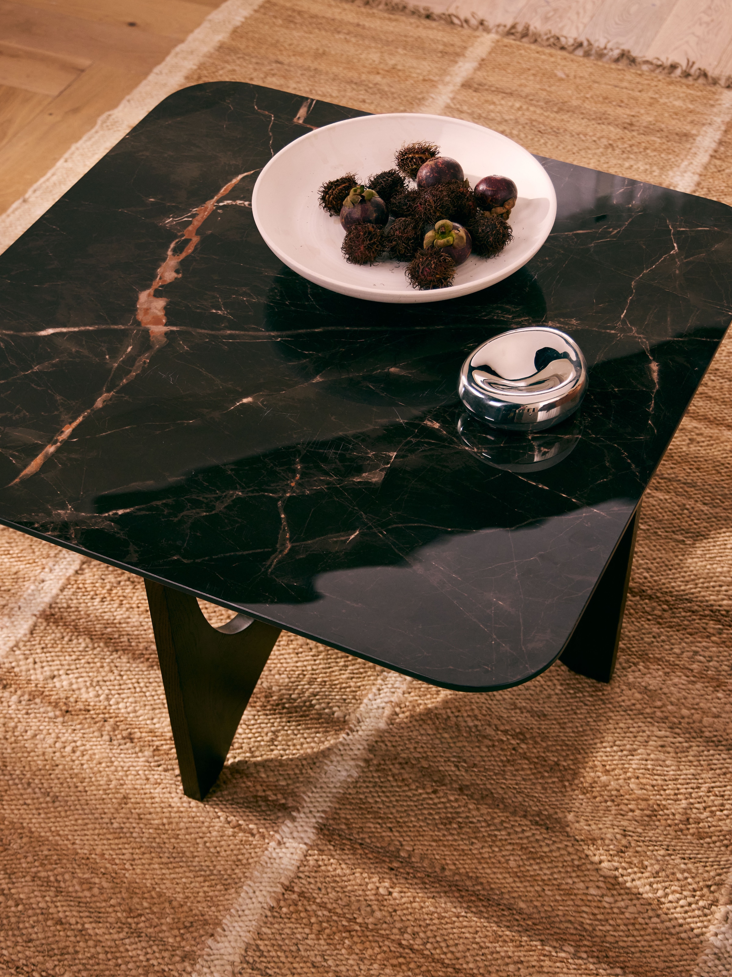 LeGer Home by Lena Gercke Beistelltisch »Kirella« mit Marmor-Optik und massivem Eschenholz-Kreuzfuß, Breite 45 cm