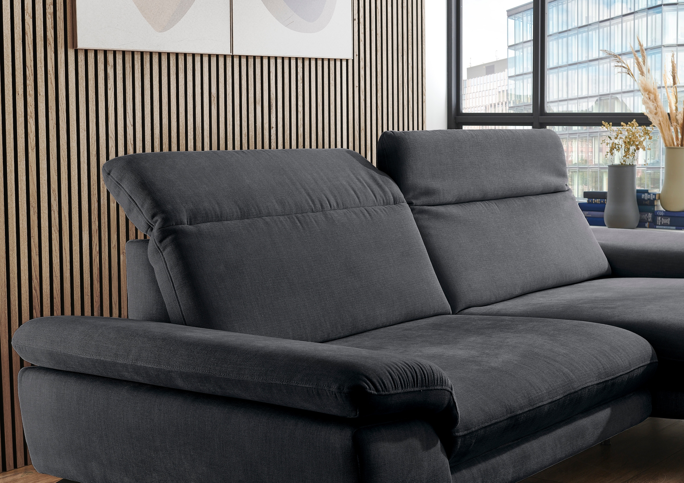 Die PlanBar Ecksofa »MP-IN22025 L-Form«, mit Kopfteilverstellung, wahlweise mit motorischem Canape