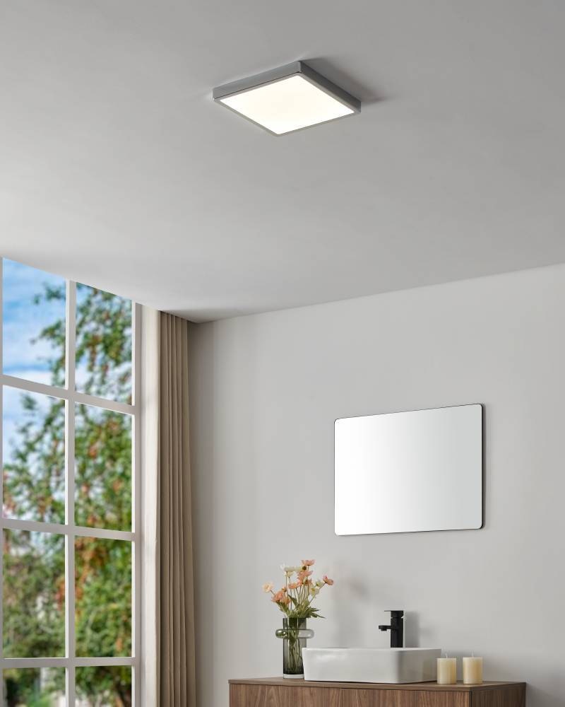 EGLO Deckenleuchte »FUEVA 5 Deckenlampe, chrom, IP44, geringe Aufbauhöhe, 20 Watt, Quadrat«, Leuchtmittel LED-Modul | LED fest integriert, Aufbauleuchte, Badezimmer, Bad-Deckenlampe, modern, 28,5x28,5x2,8cm