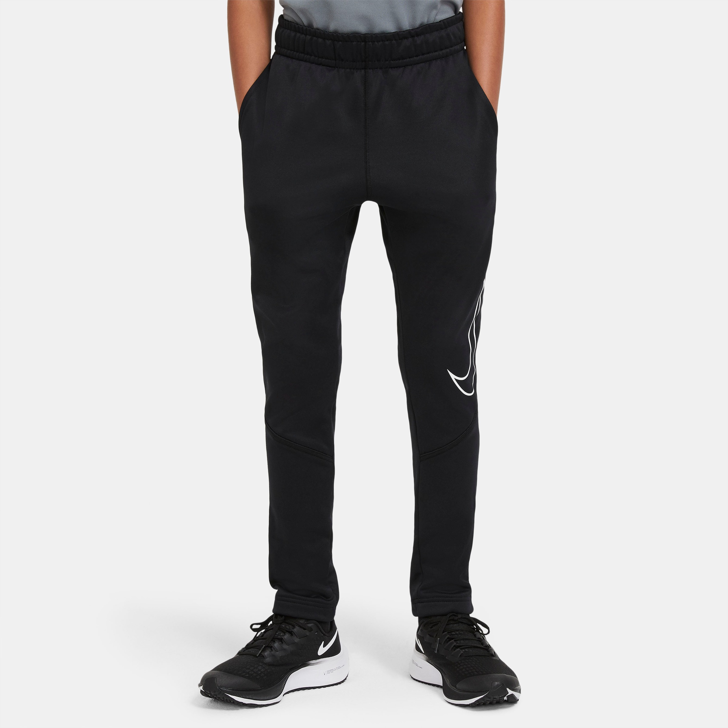 Nike Trainingshose »Nike Therma Big Kids' Graphic Tapered Training Pants«