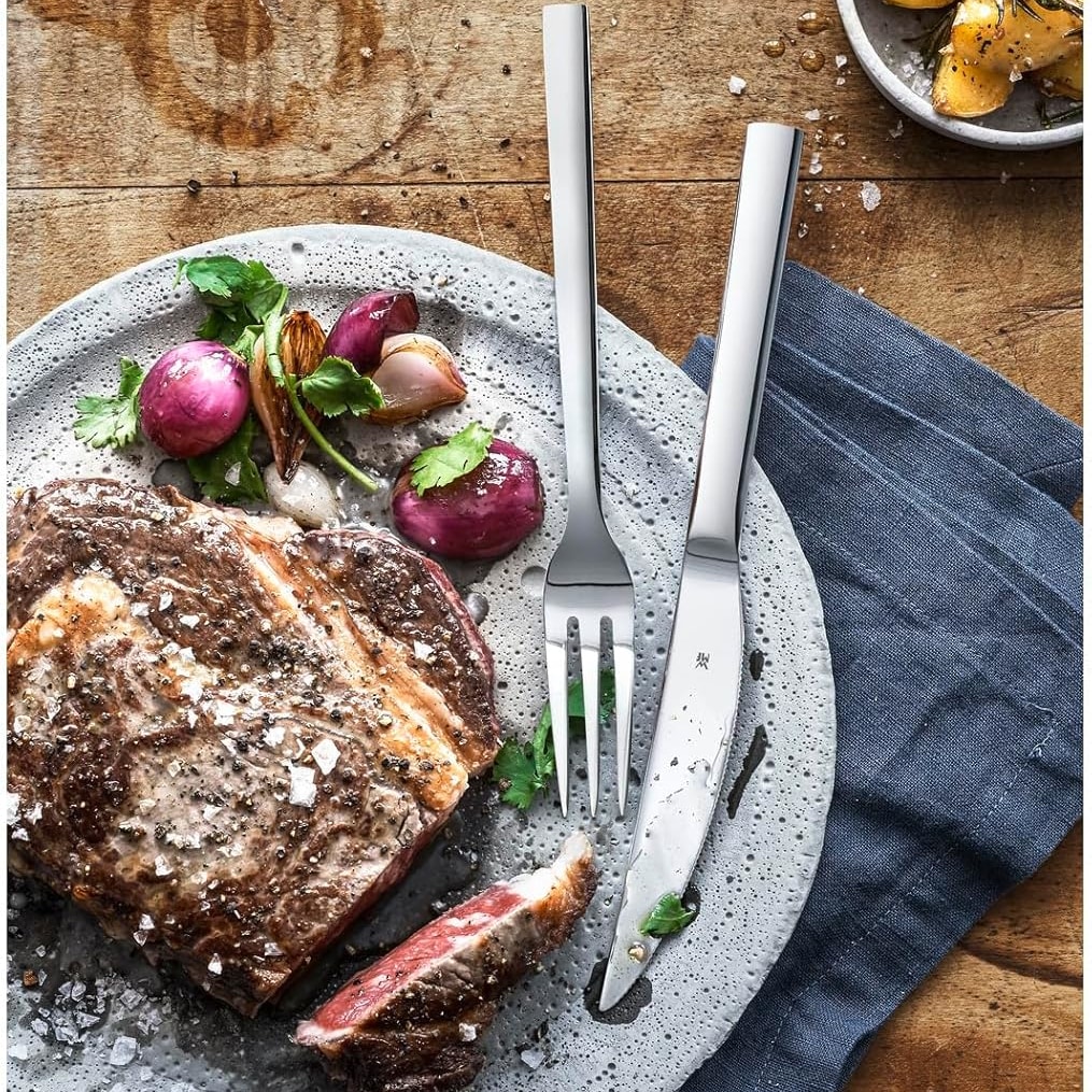 WMF Steakbesteck »inklusive Holzkiste, Monobloc, Wellenschliff, auch als Pizzabesteck« spülmaschinengeeignet, formstabil, hygienisch und säurefest