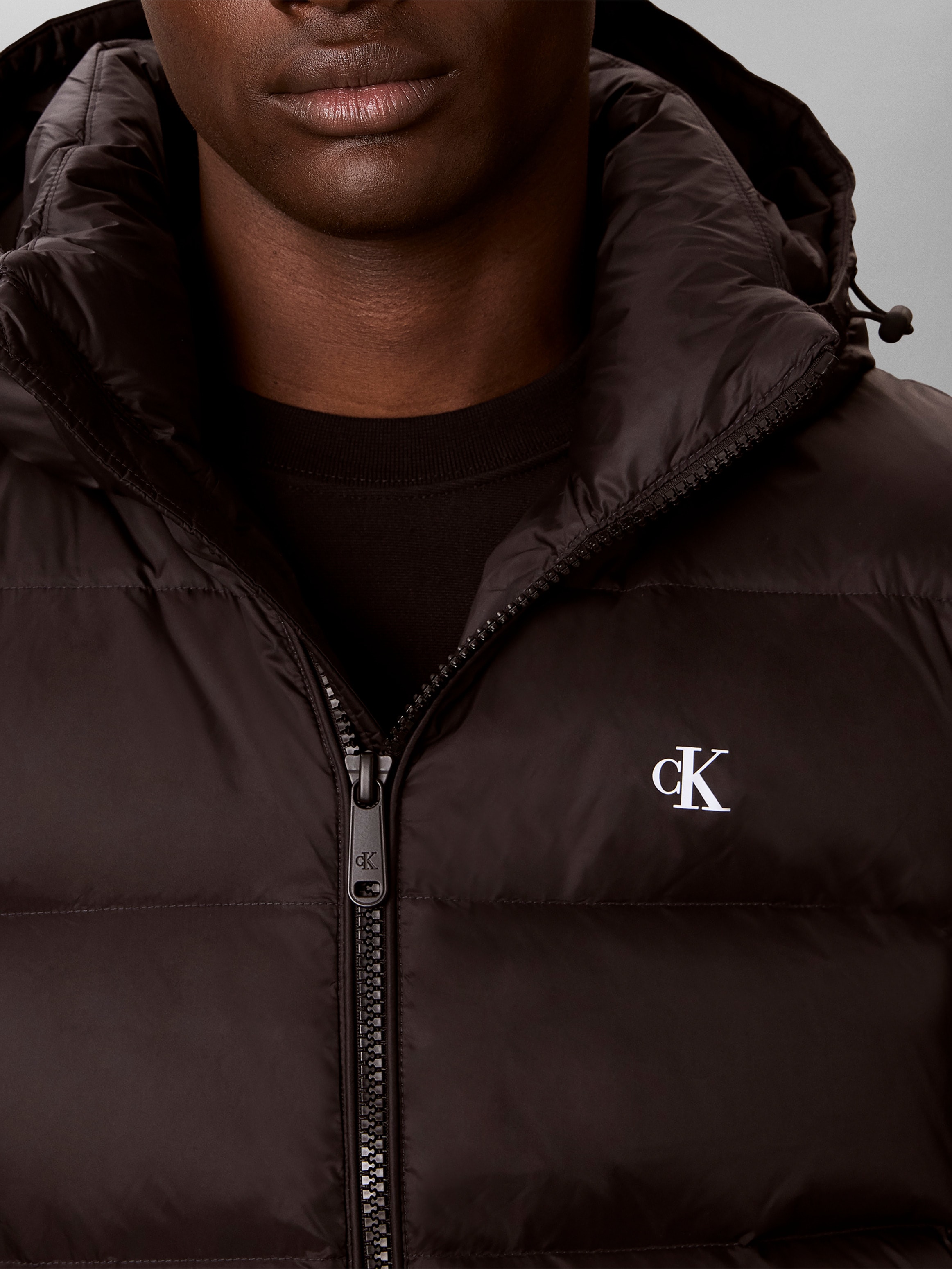 Calvin Klein Jeans Steppweste »NYLON ZIP OFF HOOD« Regular fit mit abnehmbarer Kapuze