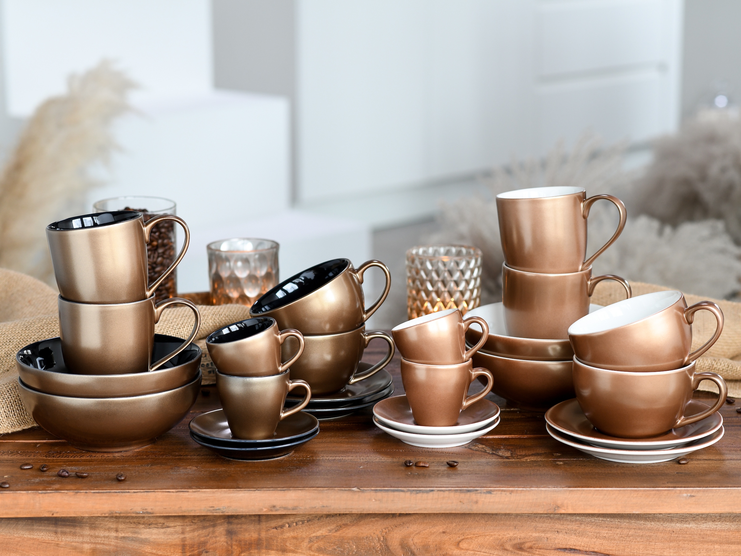 CreaTable Becher »Golden Days Schwarz, Becherset, 6-tlg.« Goldfarbene Spezialglasur