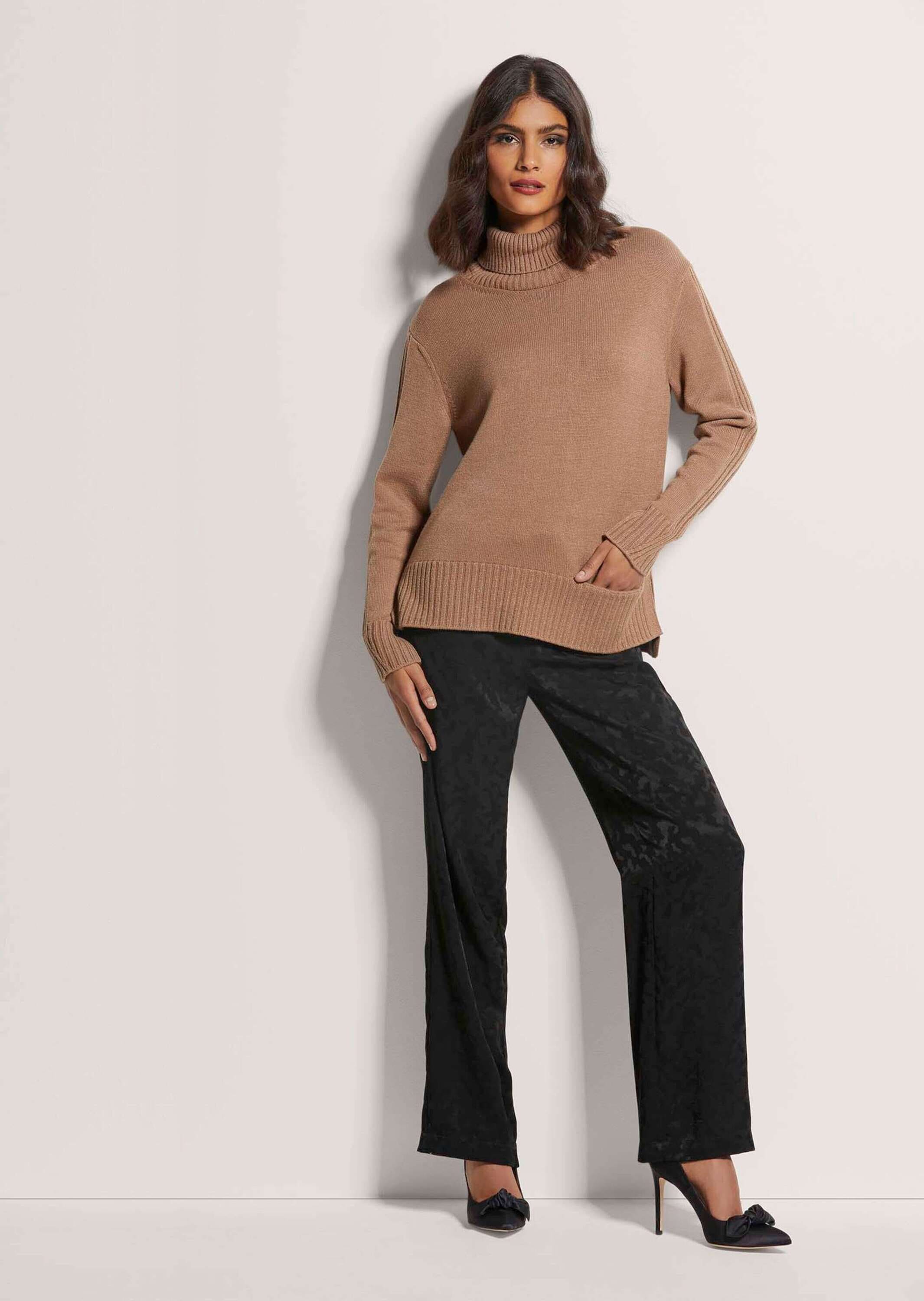 MADELEINE Longpullover »Pullover Rollkragen-Pullover mit Tasche«