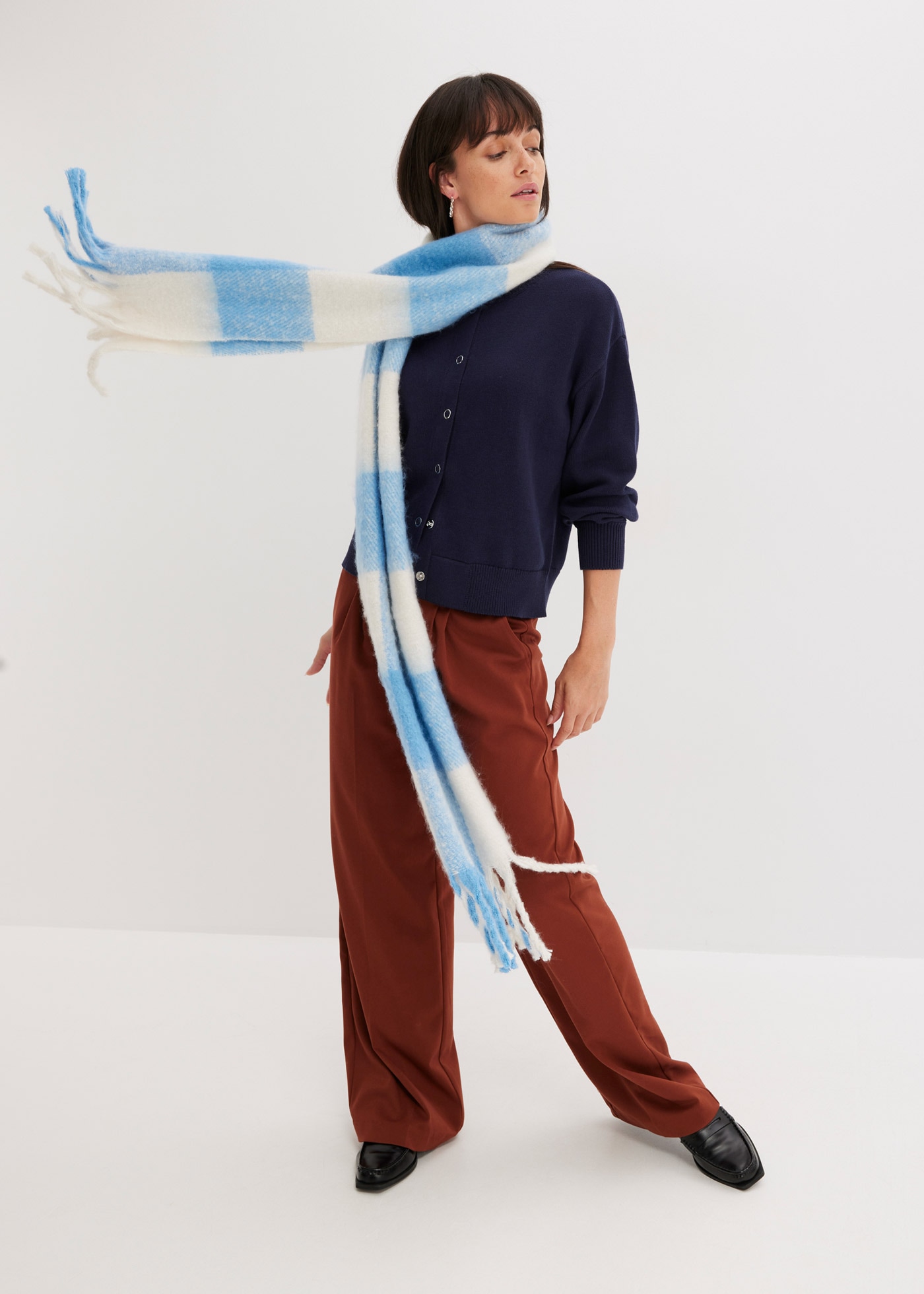 bonprix Strickjacke »Strickjacke aus reiner Baumwolle« Oversize Passform, mit Rippbündchen, aus Baumwolle, mit Knopfleiste