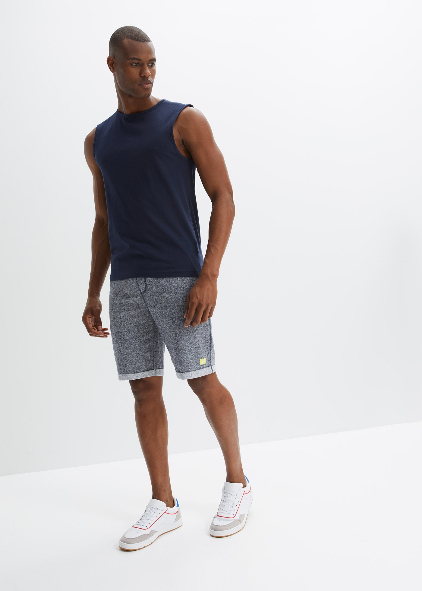 bonprix Sweatbermudas  aus Baumwolle und Polyester, Regular Fit, mit Print-Design