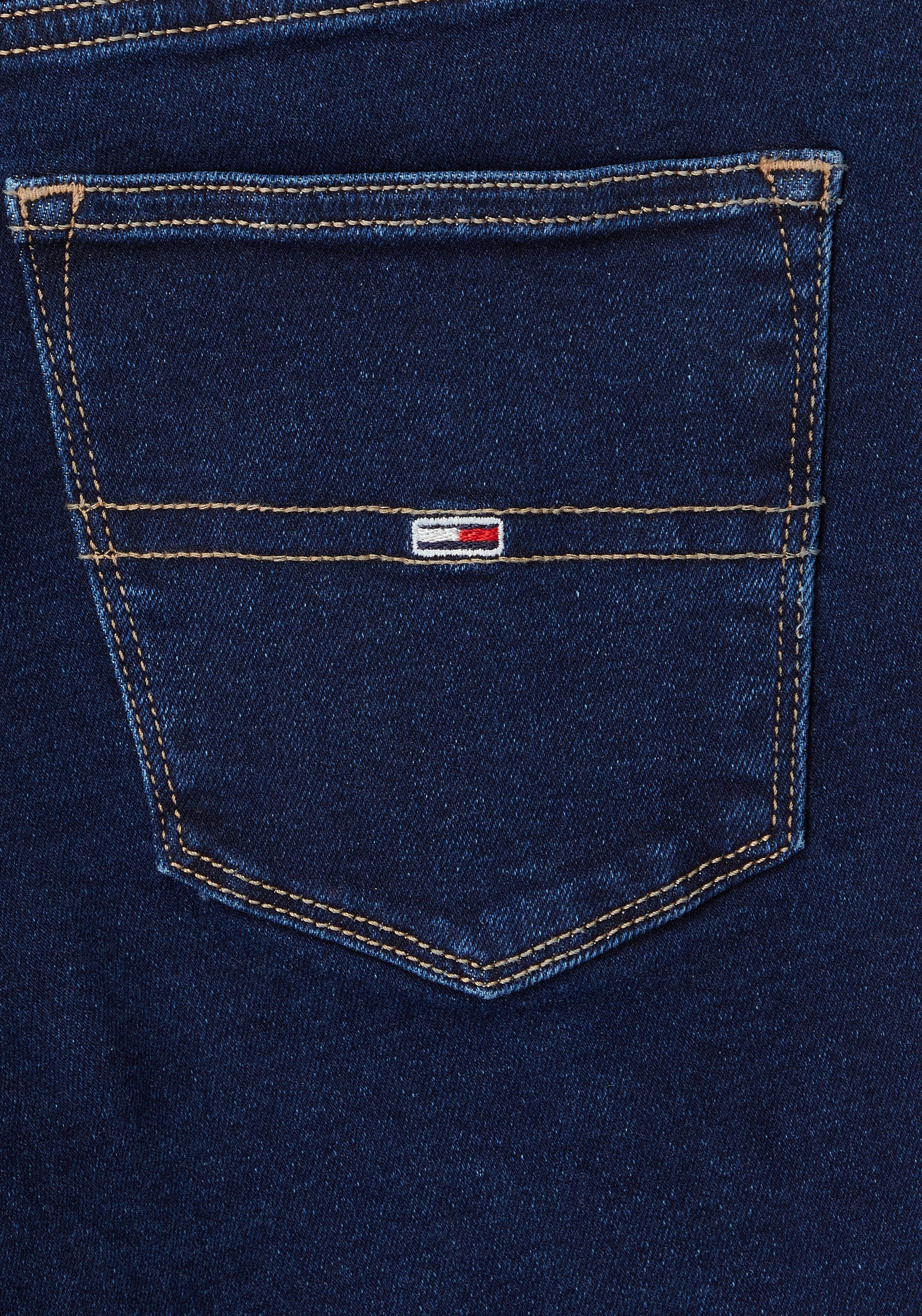 Tommy Jeans Skinny-fit-Jeans »Nora«, Jeans OTTO Shop hinten Tommy Passe im Online & mit Label-Badge