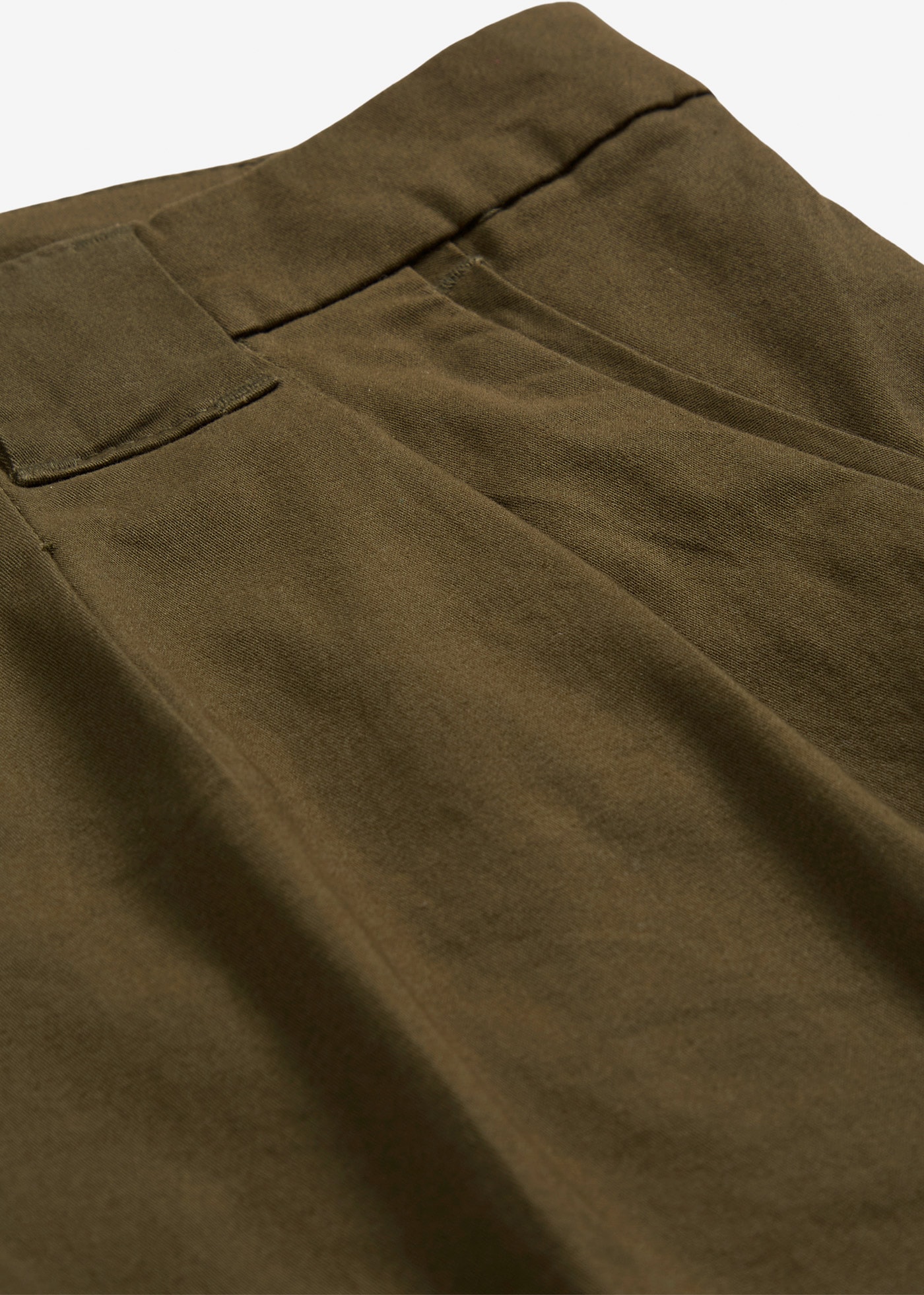 bonprix Chinohose  schmale Form, mit Bundfalten und praktischen Taschen