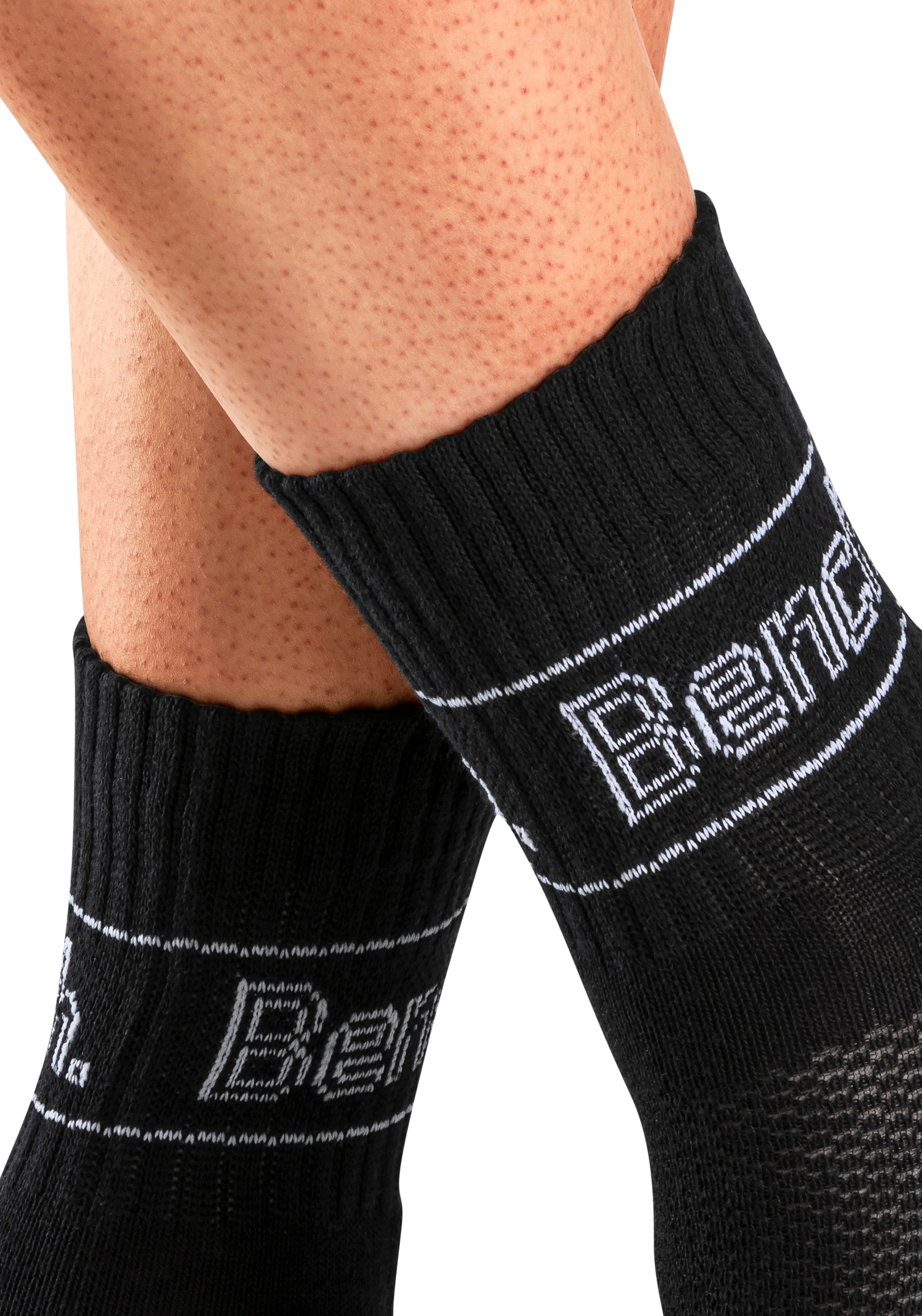 Bench. Tennissocken, (Packung, 5 Paar), mit atmungsaktiver Pikee Lüftungsstruktur