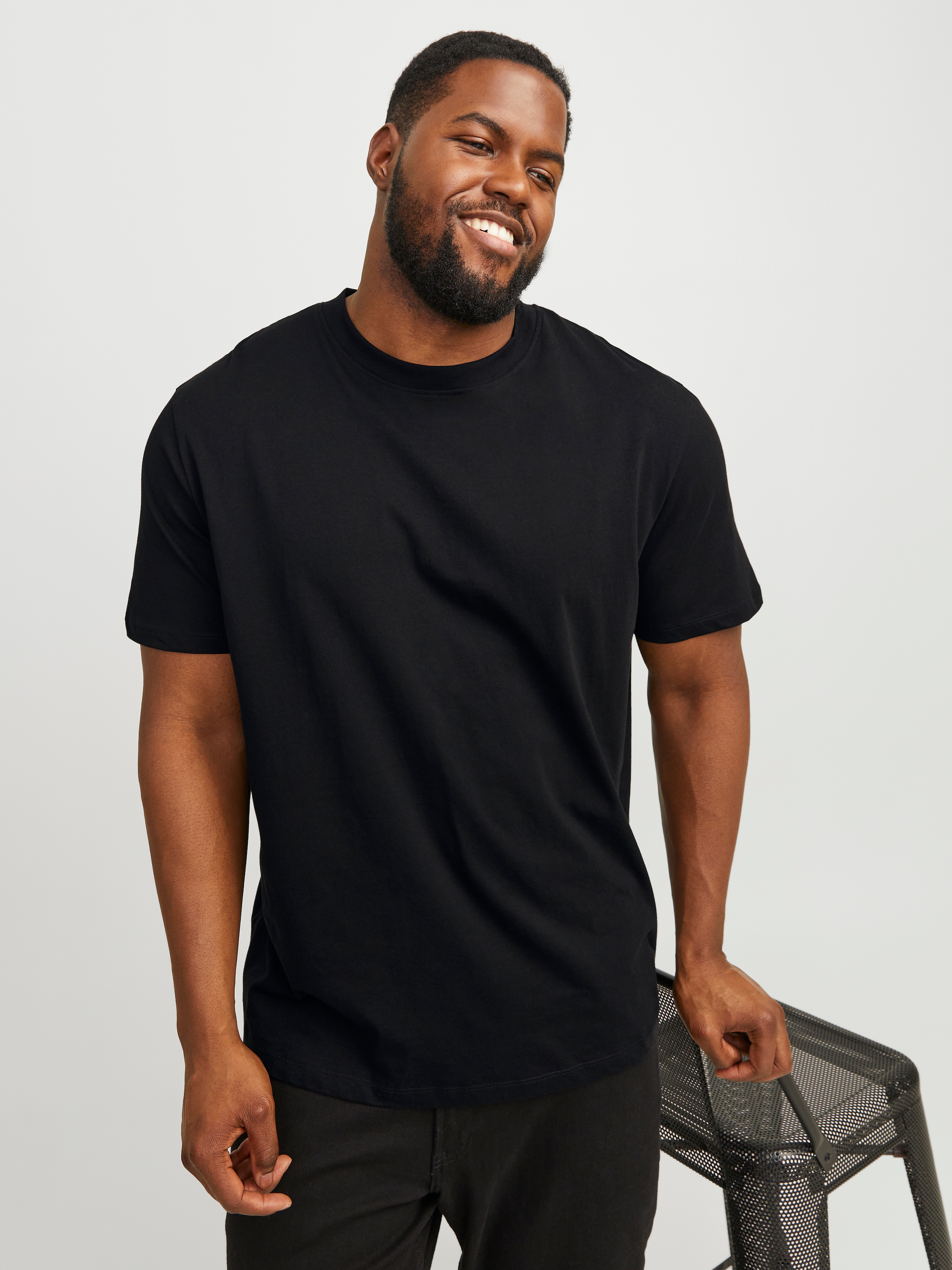 Jack & Jones PlusSize T-Shirt »JJEBRADLEY TEE SS NOOS PLS«, mit Rundhalsausschnitt