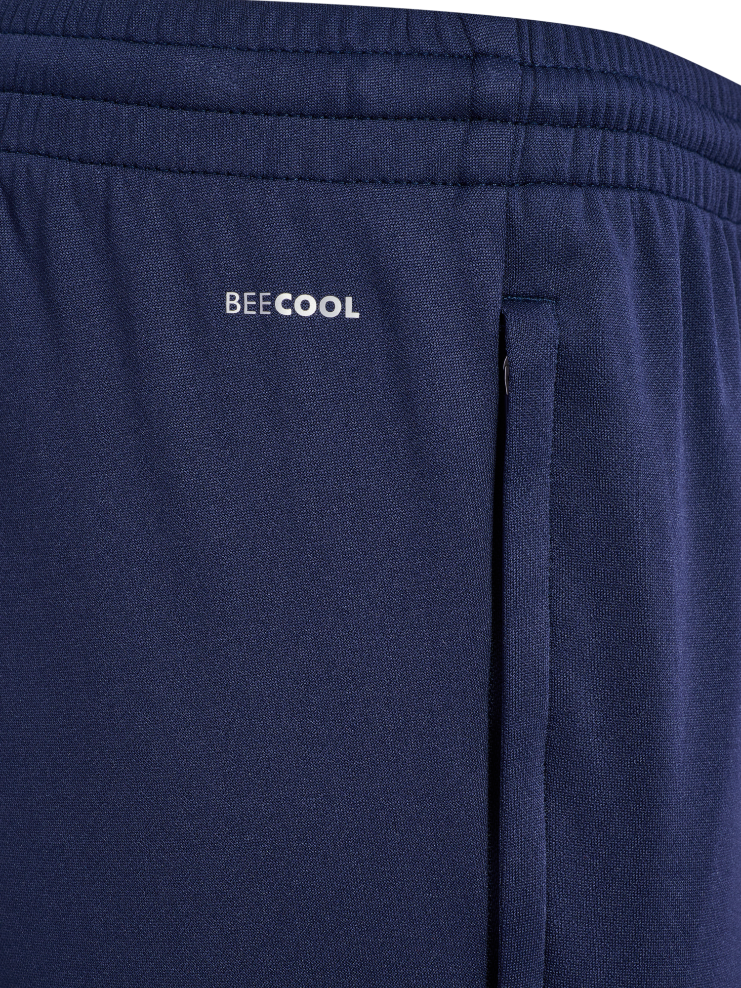 hummel Trainingshose »HMLCORE 2.0 TRAINING PANTS«  weite Passform, konische Passform, mit Kordelverschluss