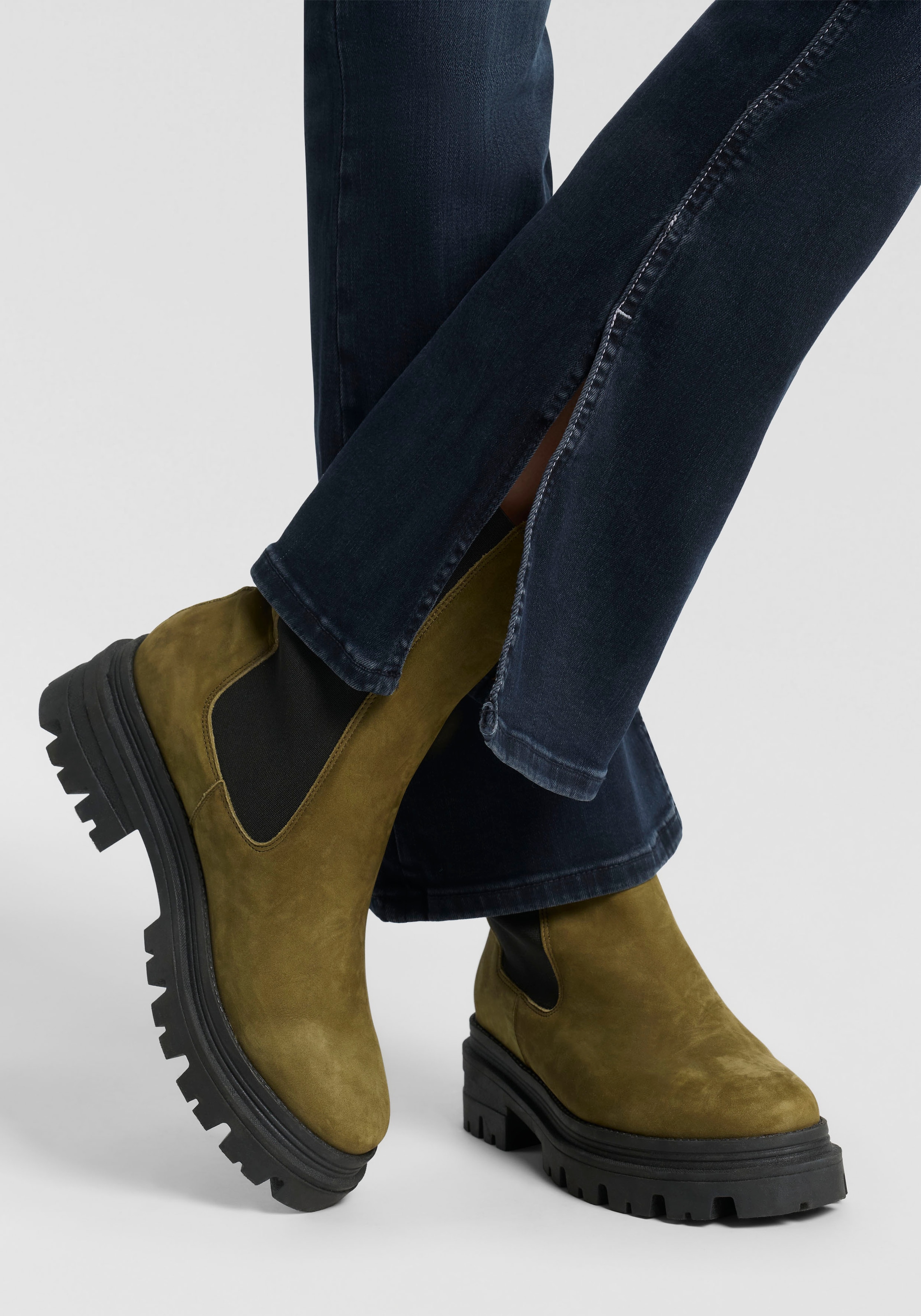 BOSS ORANGE Bootcut-Jeans »Rosa High Rise Bootcut Premium Damenmode«, mit geschlitztem Saum