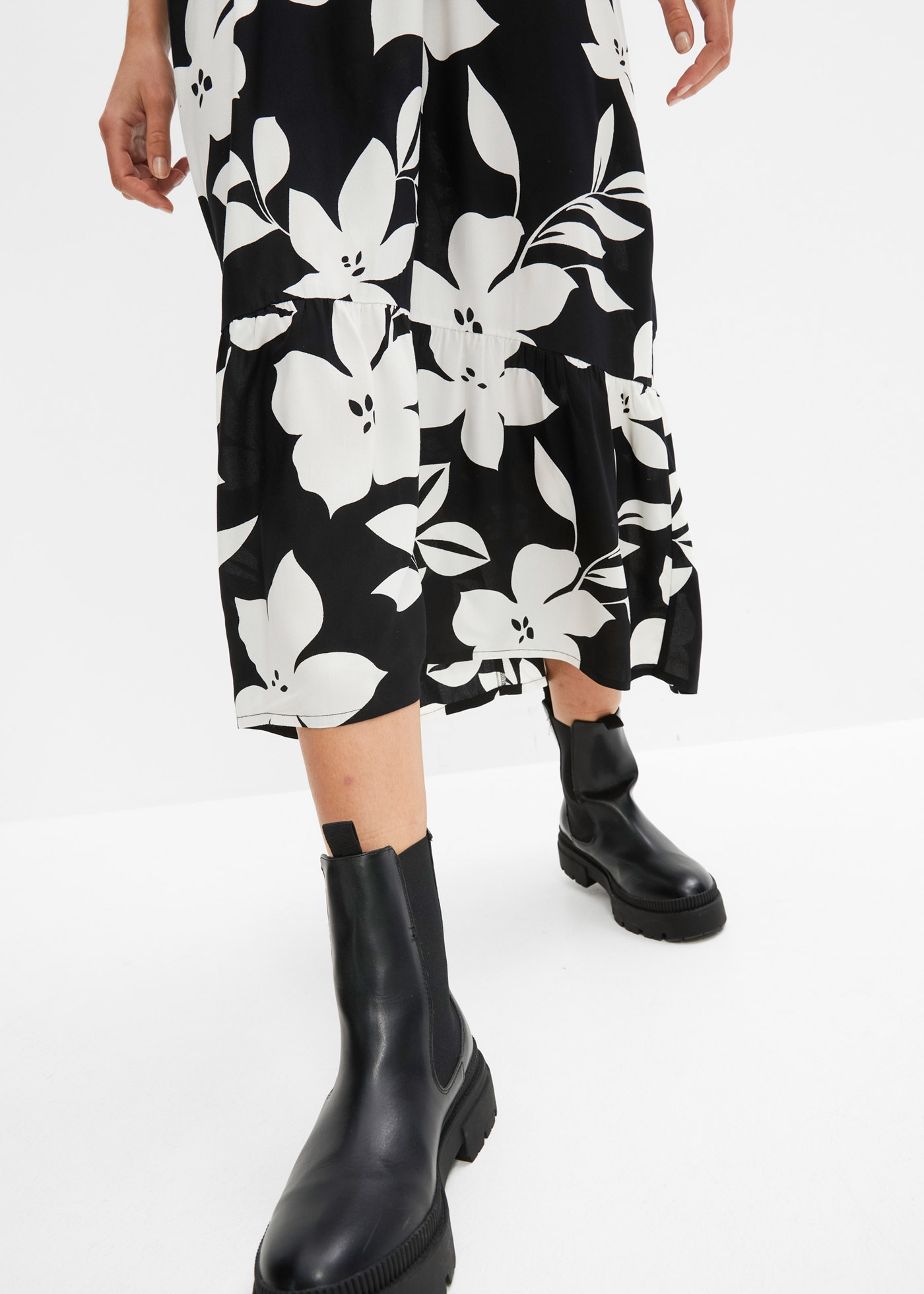 bonprix Maxikleid »Maxikleid aus fließender Viskose« für modischen Auftritt, aus Viskose, A-Linie, 3/4-Ärmel