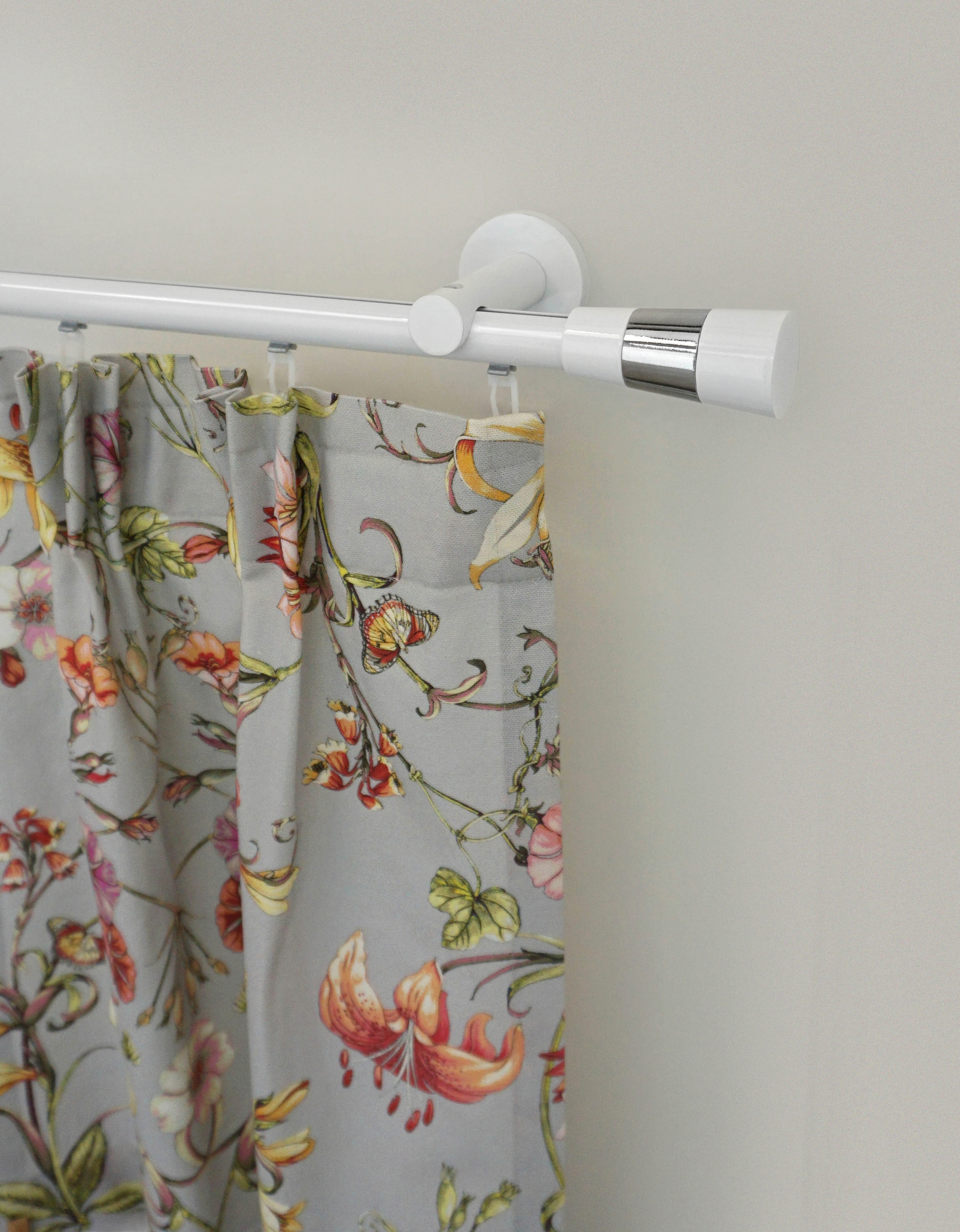 GARESA Gardinenstange »WHITE« Ø 20 mm 1 läufig-läufig Wunschmaßlänge Vorhanggarnitur, Innenlauf, verlängerbar, Wandmont., Endknopf 2-färbig