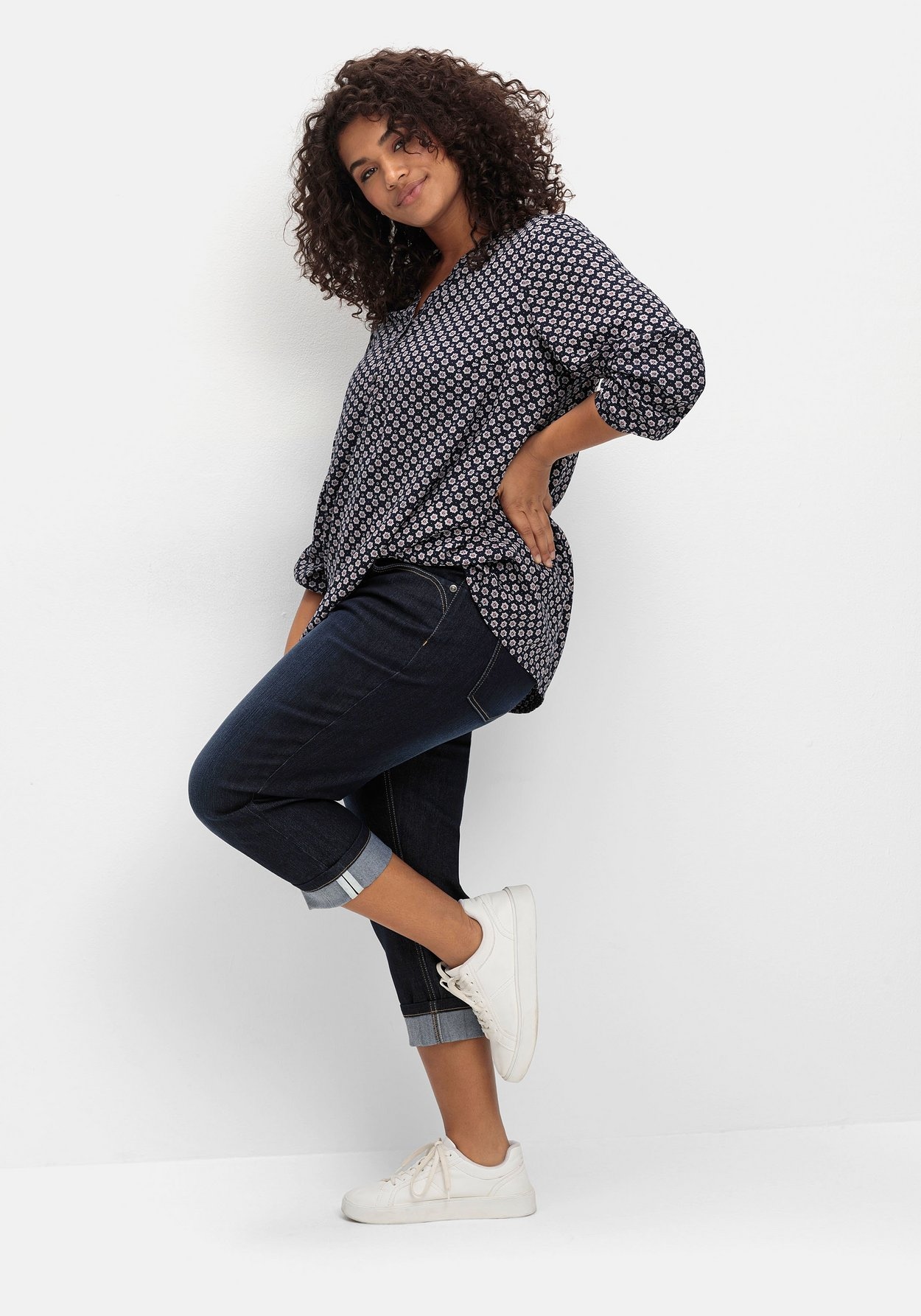 Sheego Stretch-Jeans »Schmale 7/8-Jeans mit Kontrasttape innen am Saum«