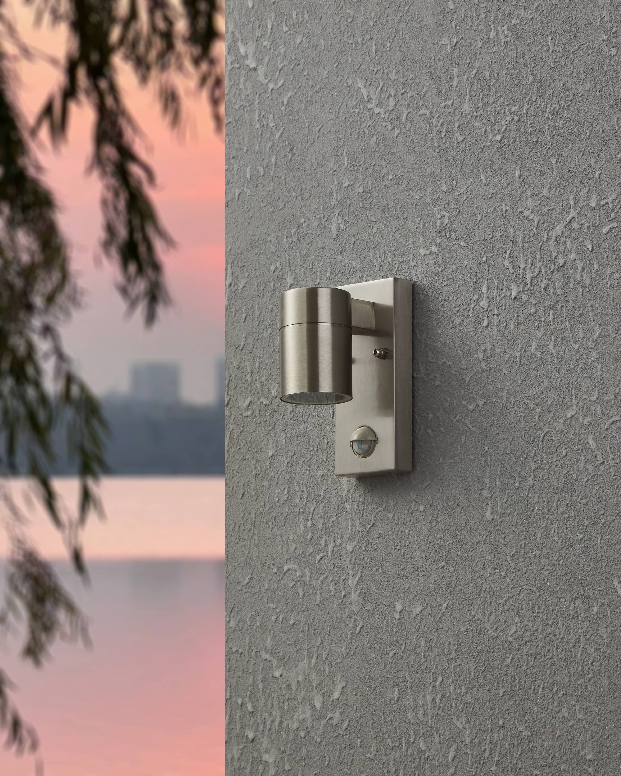 EGLO Wandleuchte »Riga 5 Außen-Wandlampe, Außenleuchte, Deckenleuchte, GU10, IP44, Lampe« GU10 1 Stk. Wand-/Deckenleuchte - L6,5 x H16,5 x AL11cm - edelstahl - 1X2,8W inkl.