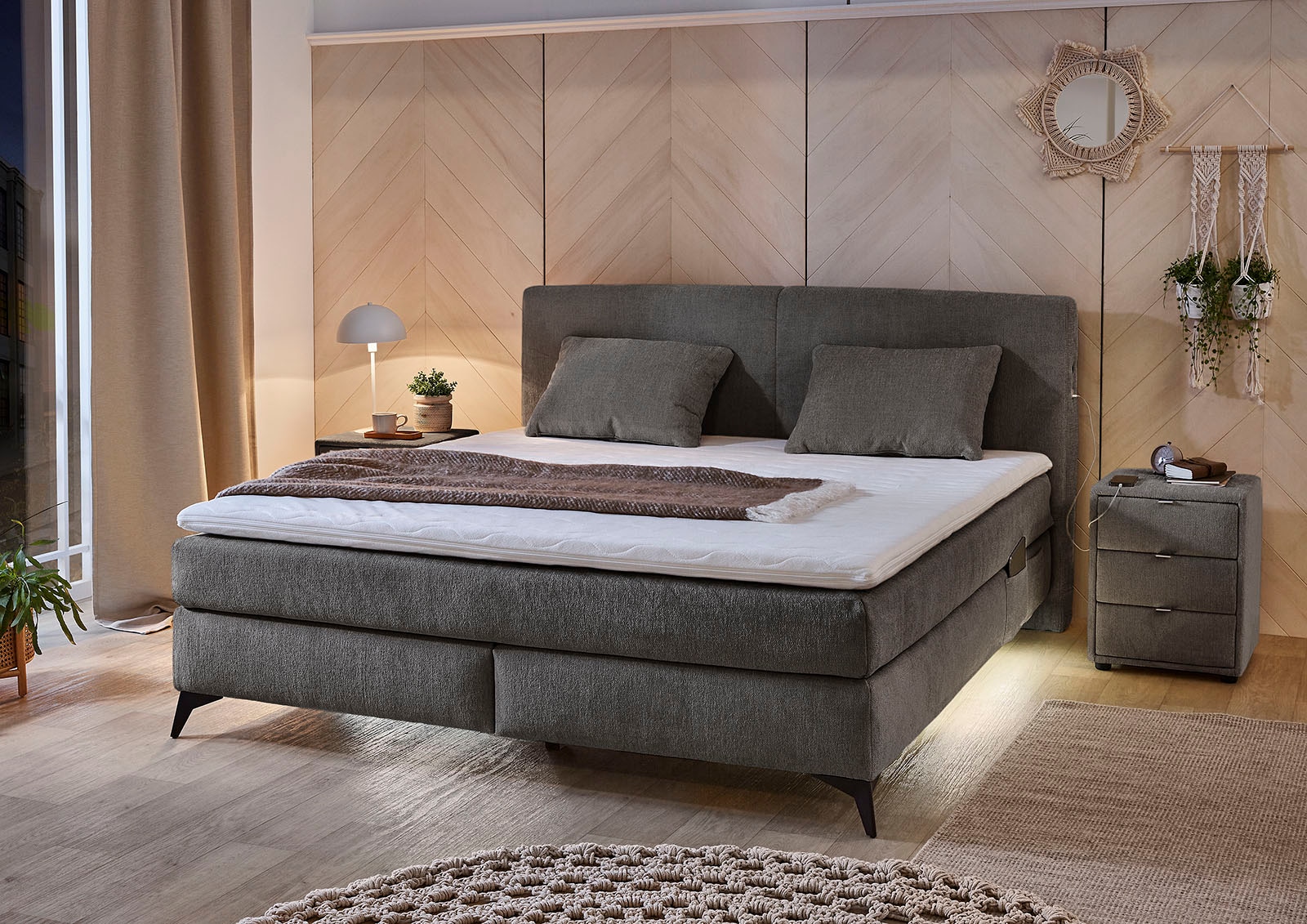 Jockenhöfer Gruppe Boxspringbett Kira, inkl. LED-Licht, USB-Ladeports, 7-Zonen-Matratze und Topper