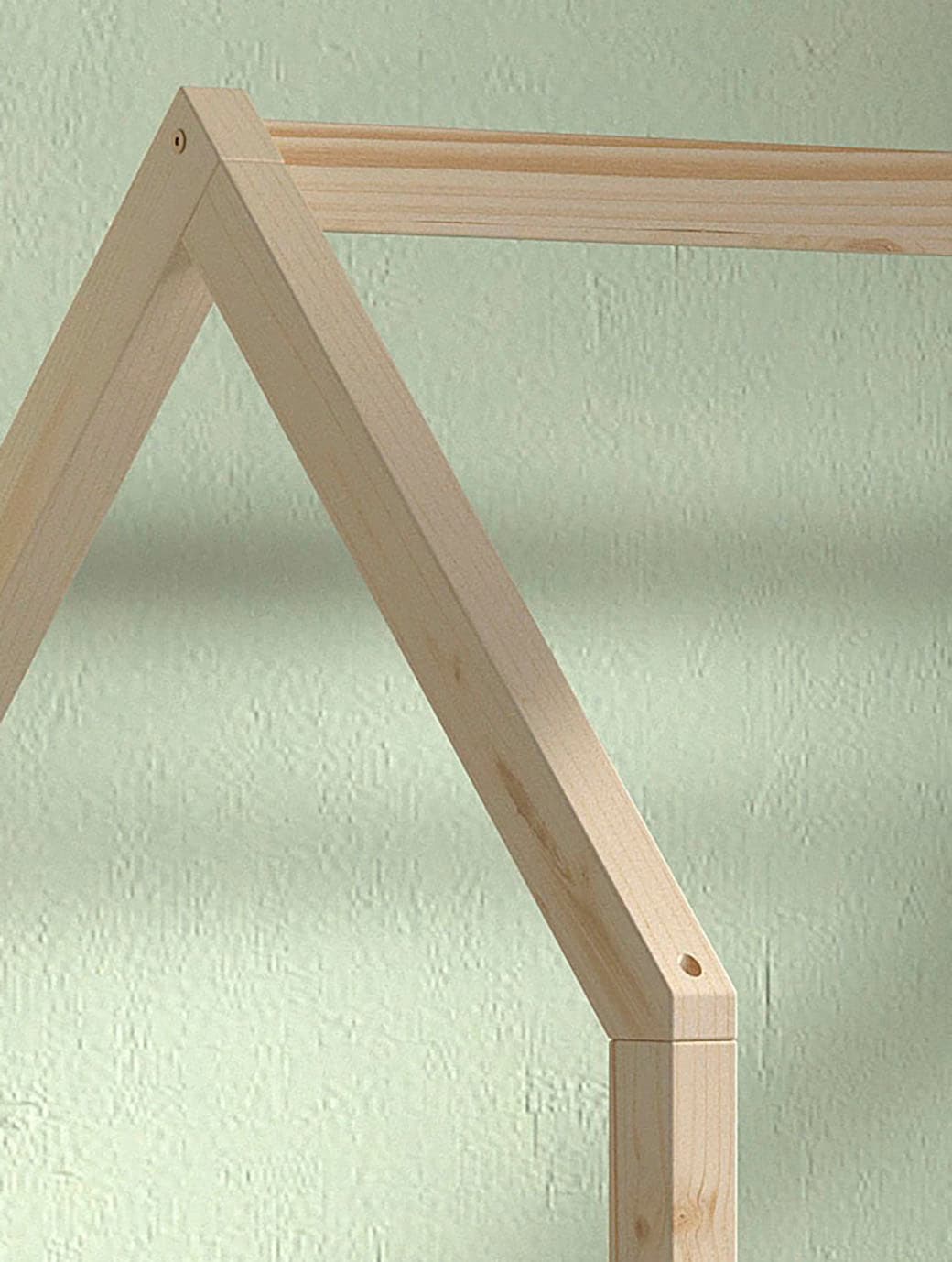 Vipack Hausbett »Cabane, mit Dachaufbau, Bettschublade auf Rollen u. Sprossenumrandung«, (B/H/T ca. 208x169x98 cm) aus massiver Eiche, Oberfläche Natur), sehr stabil und standfest gebaut inkl. Massivholz Rolllattenrost